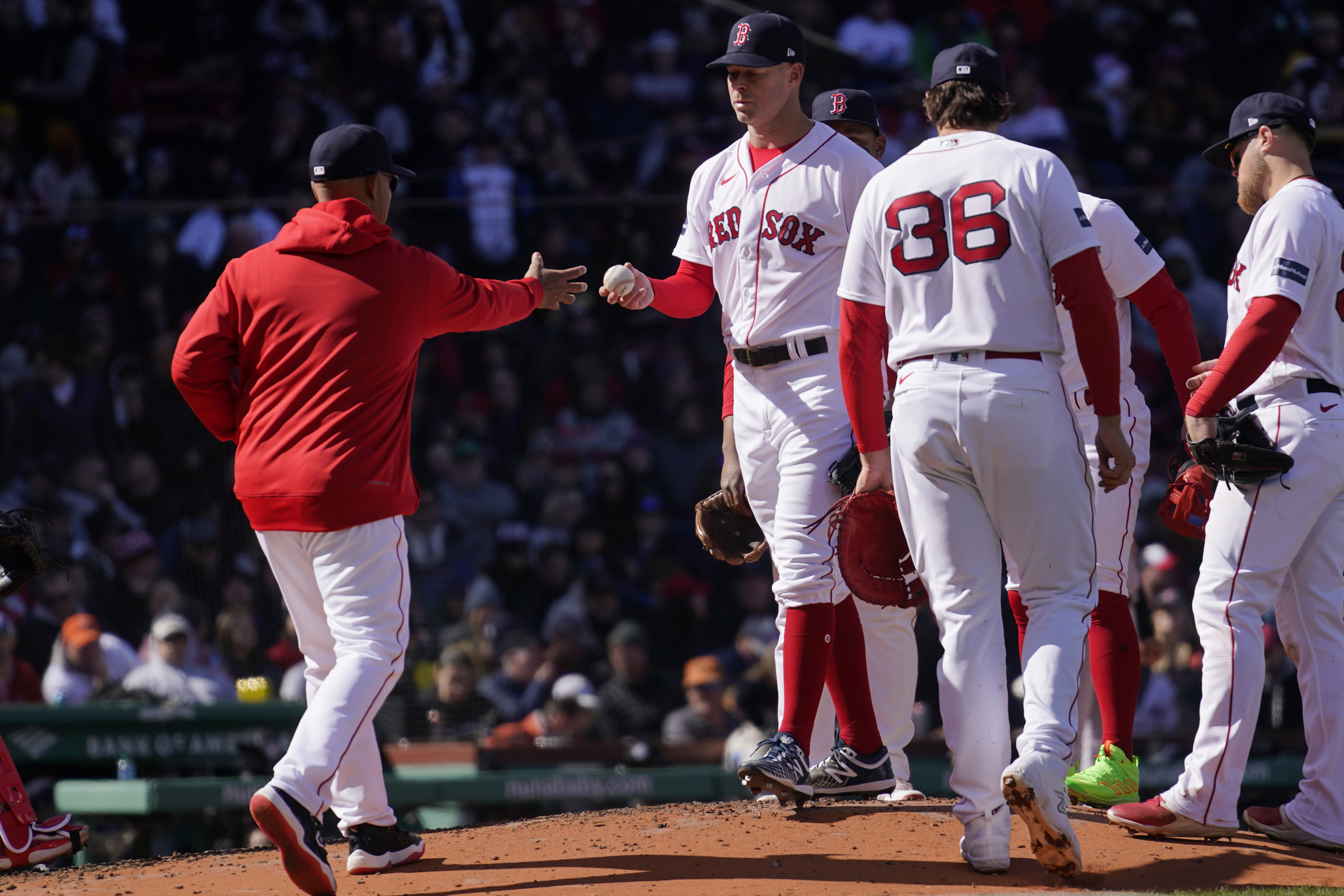 Ex-Yankees pitchers impress at Red Sox spring training 