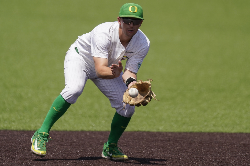 College Baseball: Oregon's Drew Cowley named Third Team All-American