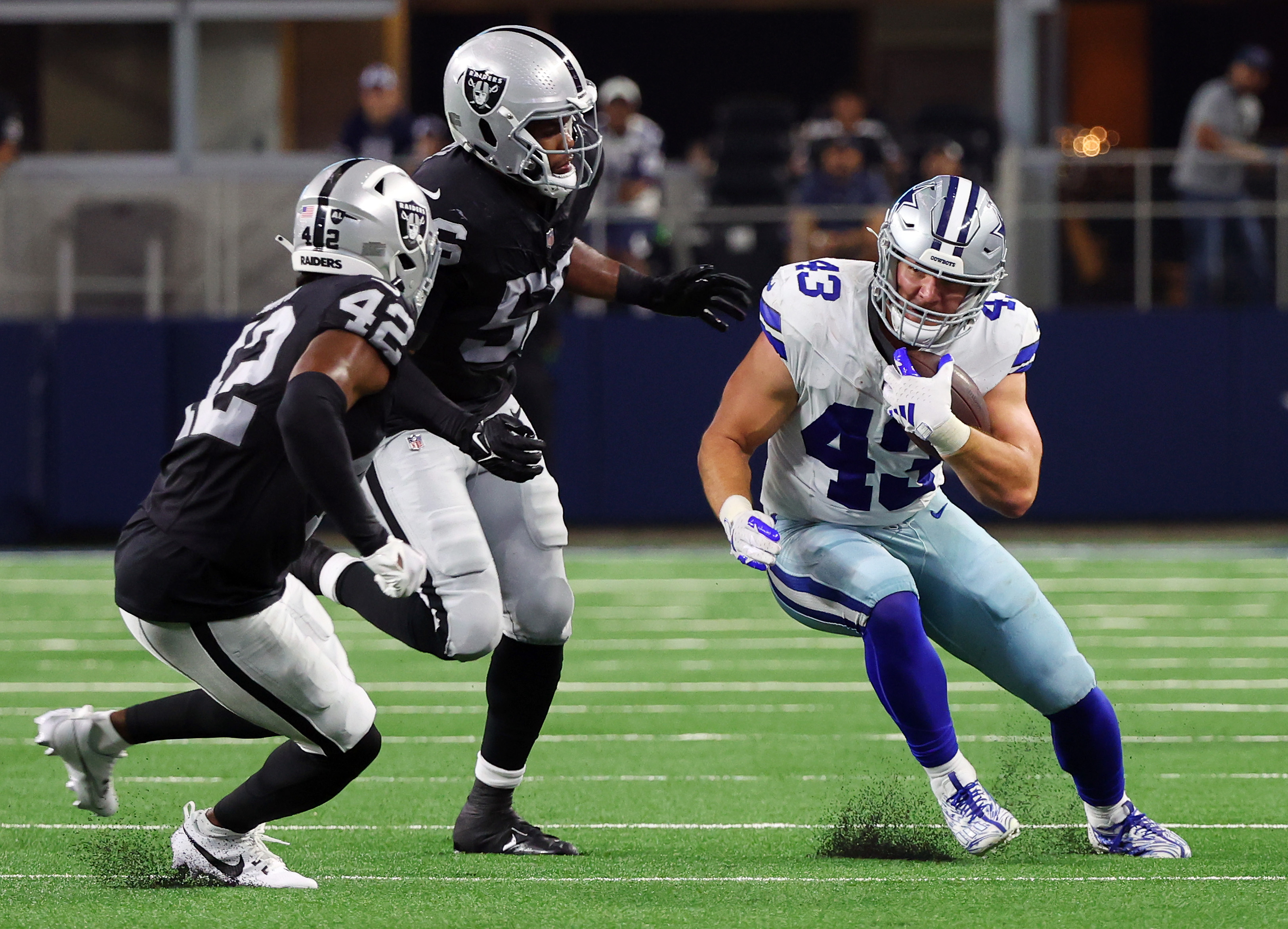 Cowboys' Rookie Fullback: A Surprise Contender for the Roster Spot