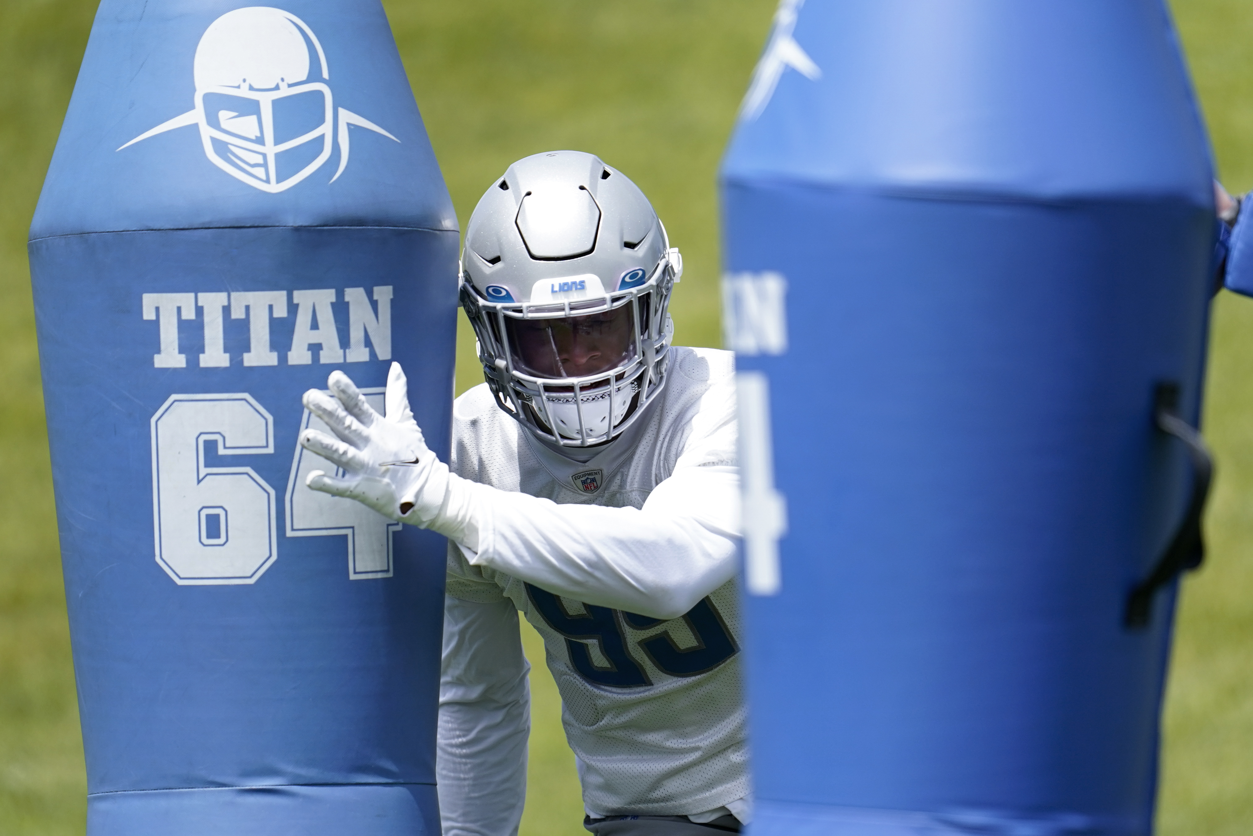 Detroit Lions trade rumors: A team honing in on Julian Okwara?