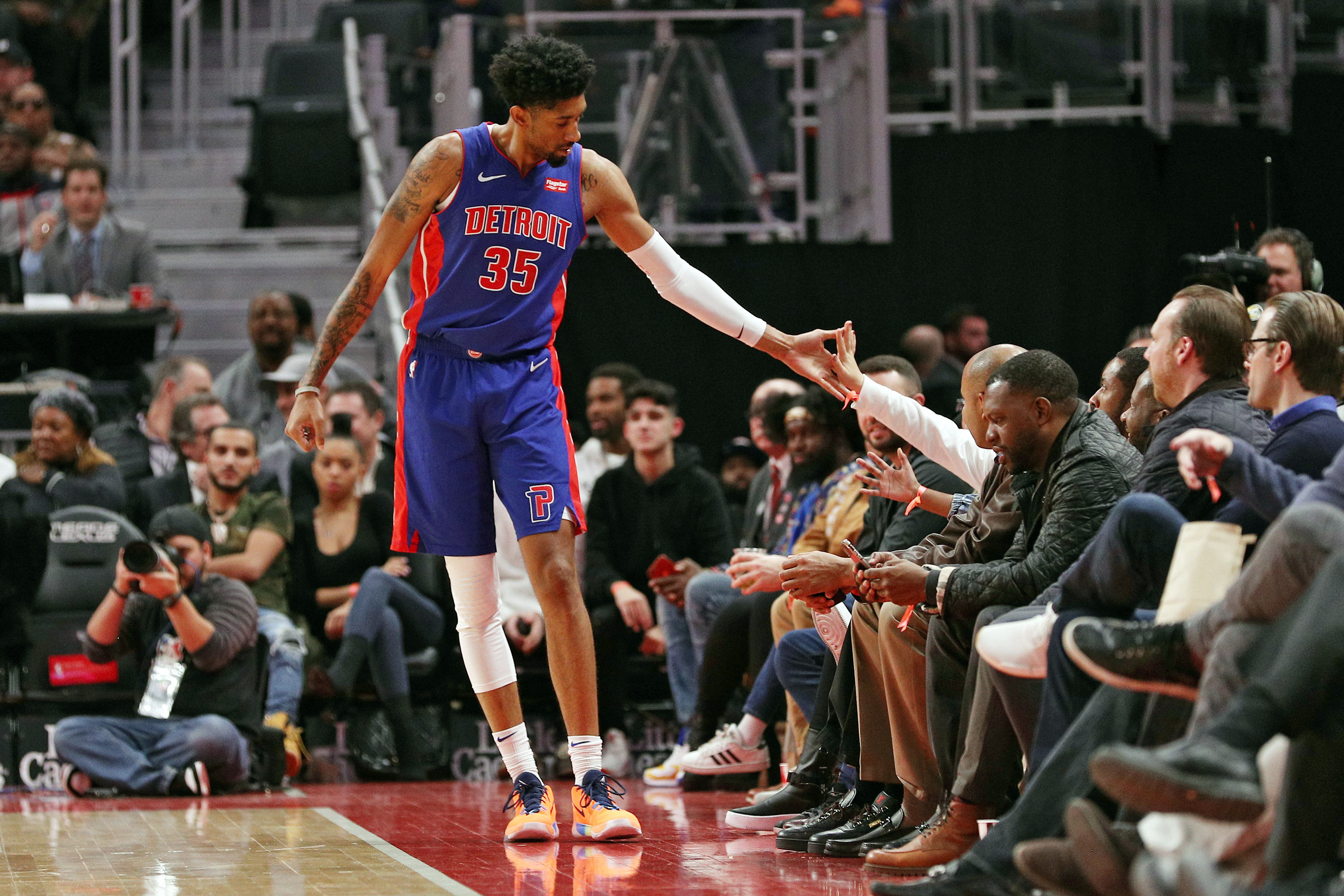 Pistons welcome Reggie Jackson back with new contract