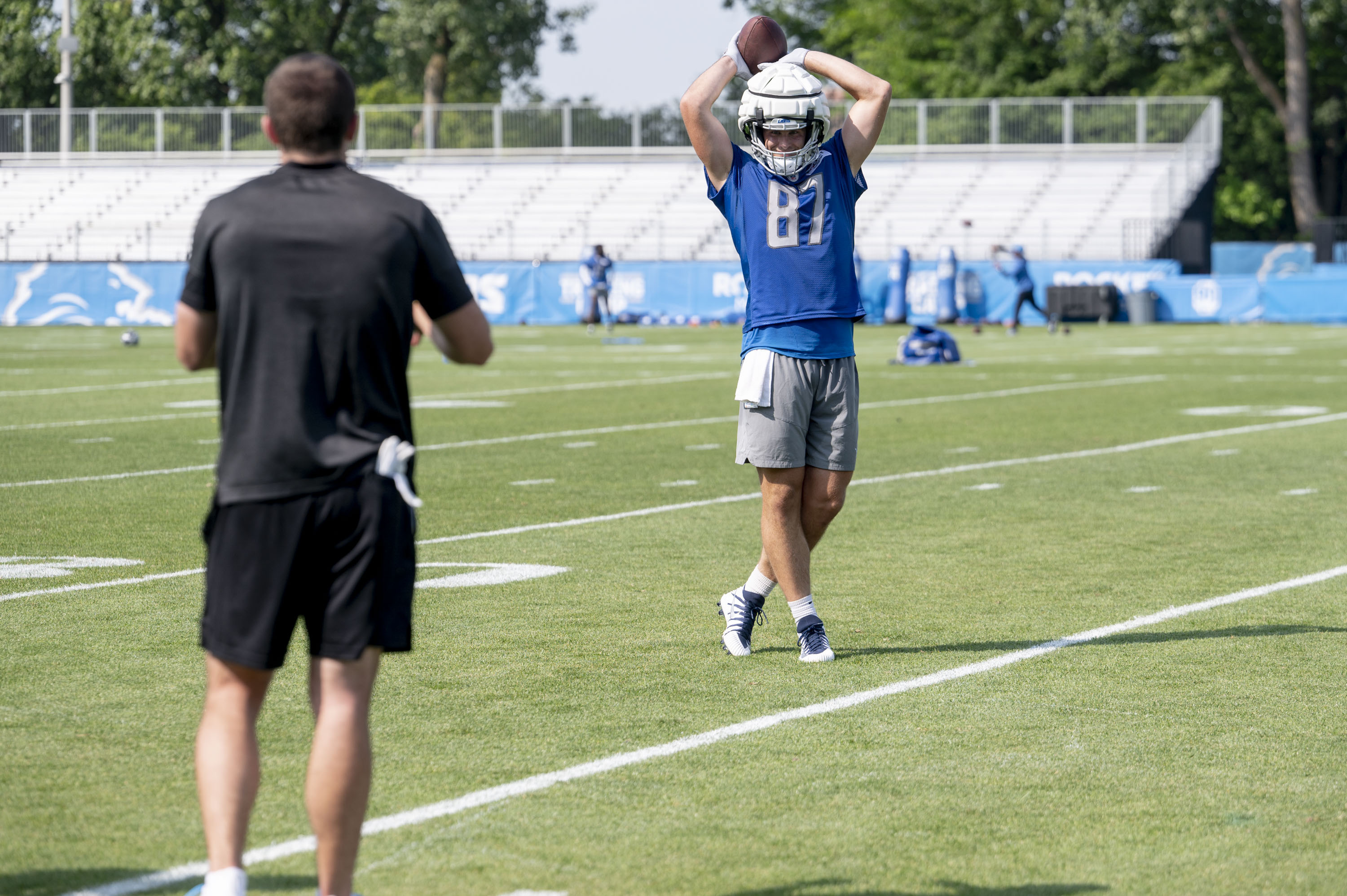 Detroit Lions tight end James Mitchell works on a drill during an NFL  football practice, Tuesday, Aug. 8, 2023, in Allen Park, Mich. (AP  Photo/Carlos Osorio Stock Photo - Alamy