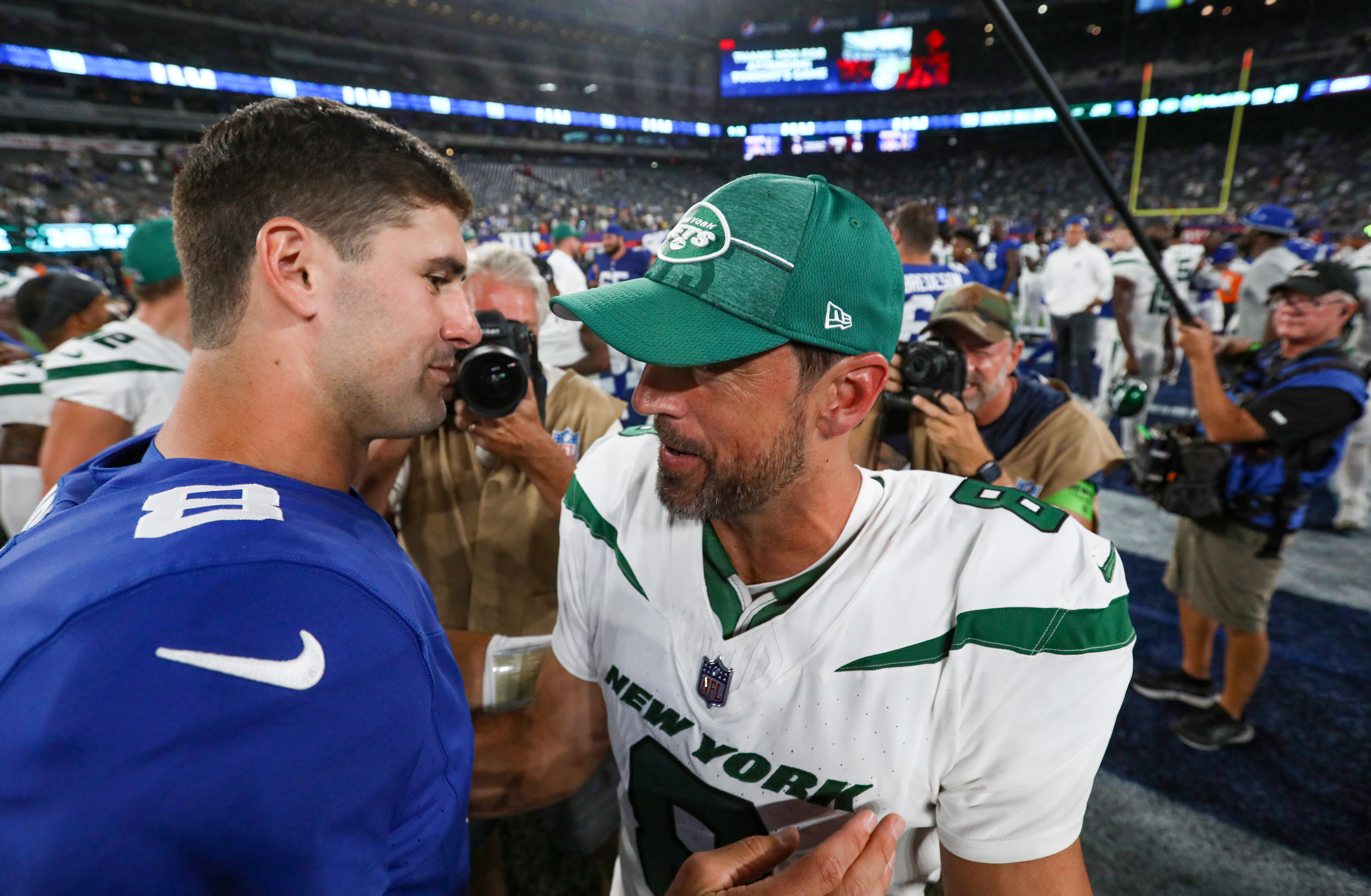 Jets' Rodgers says Giants' Ward was making things up when discussing their  on-field exchange