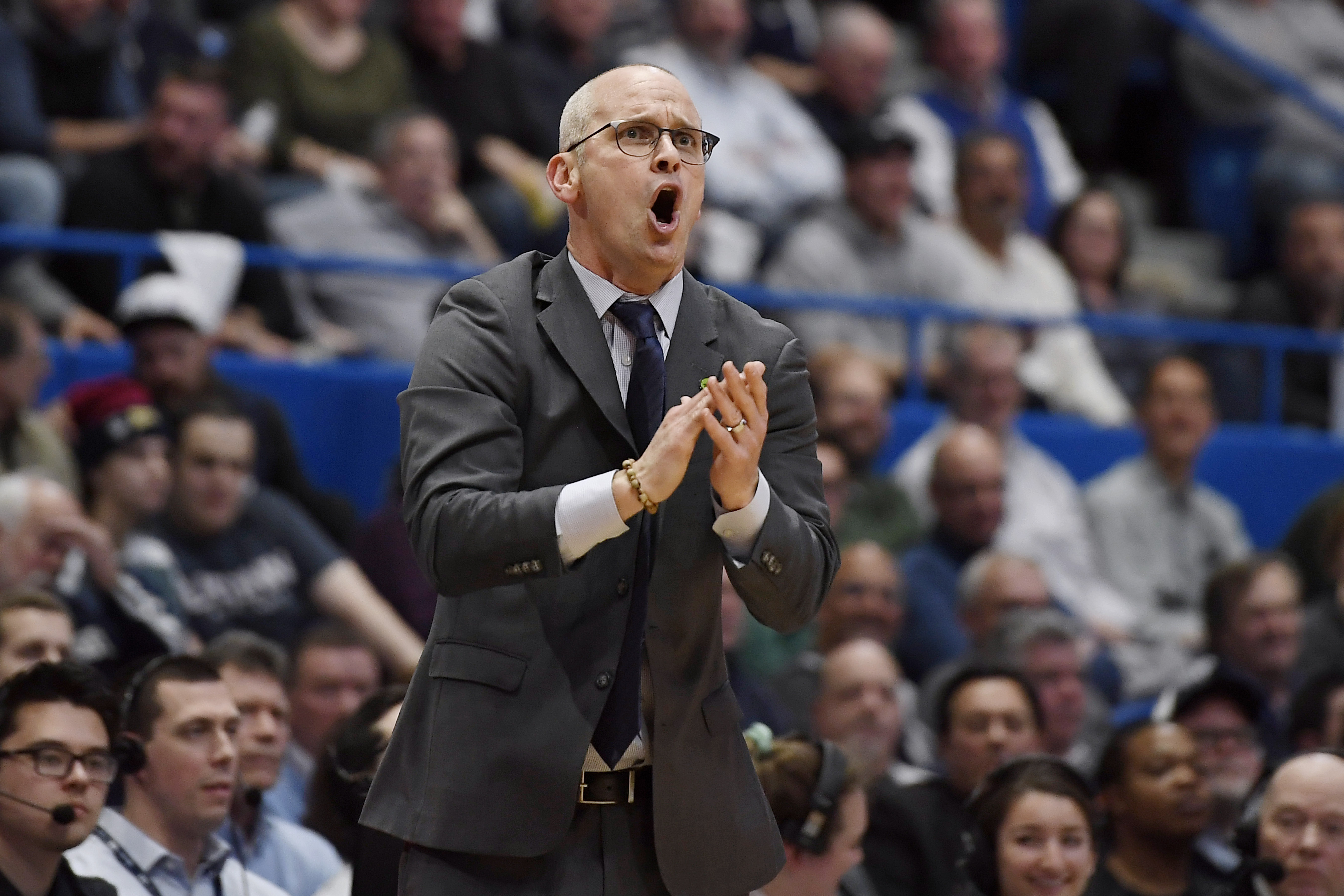 UConn's Dan Hurley adding to storied family legacy - The San Diego  Union-Tribune 