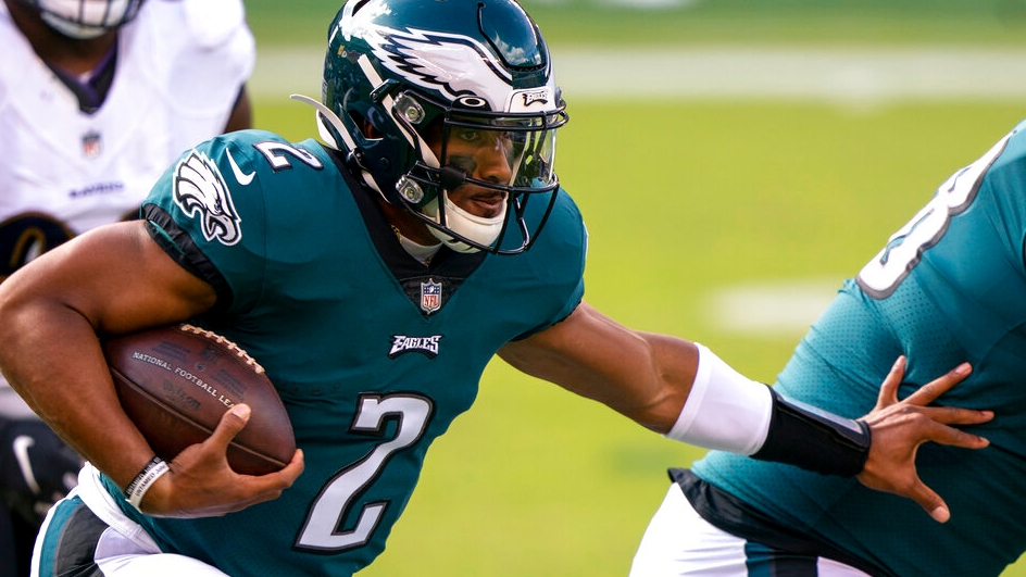 Jalen Hurts makes a statement early as Eagles soar past Giants and