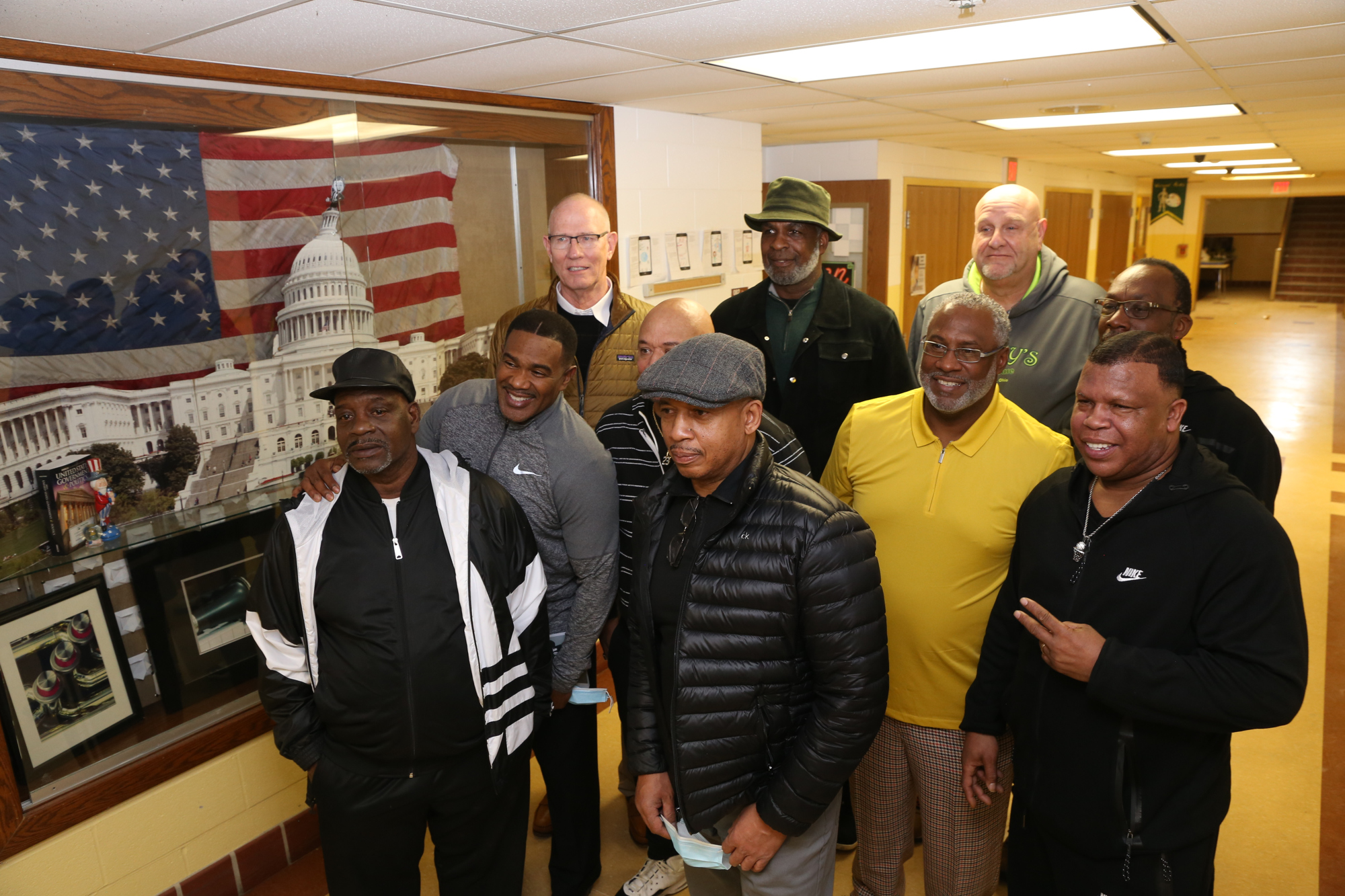 NBA All-Star Charles Oakley visits alma mater John Hay High School to kick  off festivities (photos) 