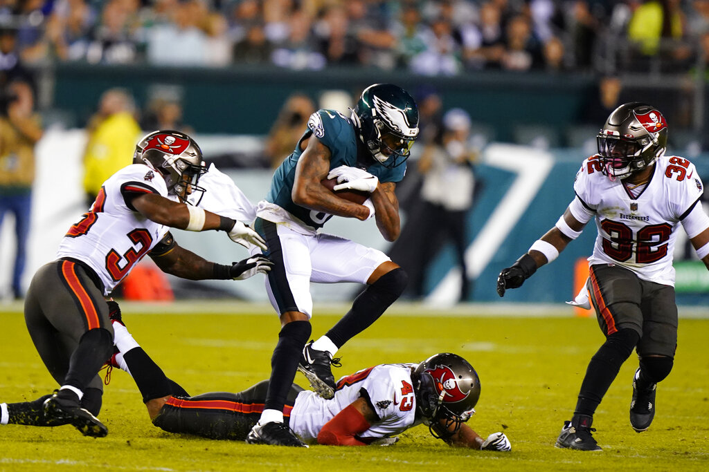 Eagles-Buccaneers: Start time, channel, how to watch and stream 'Monday  Night Football'