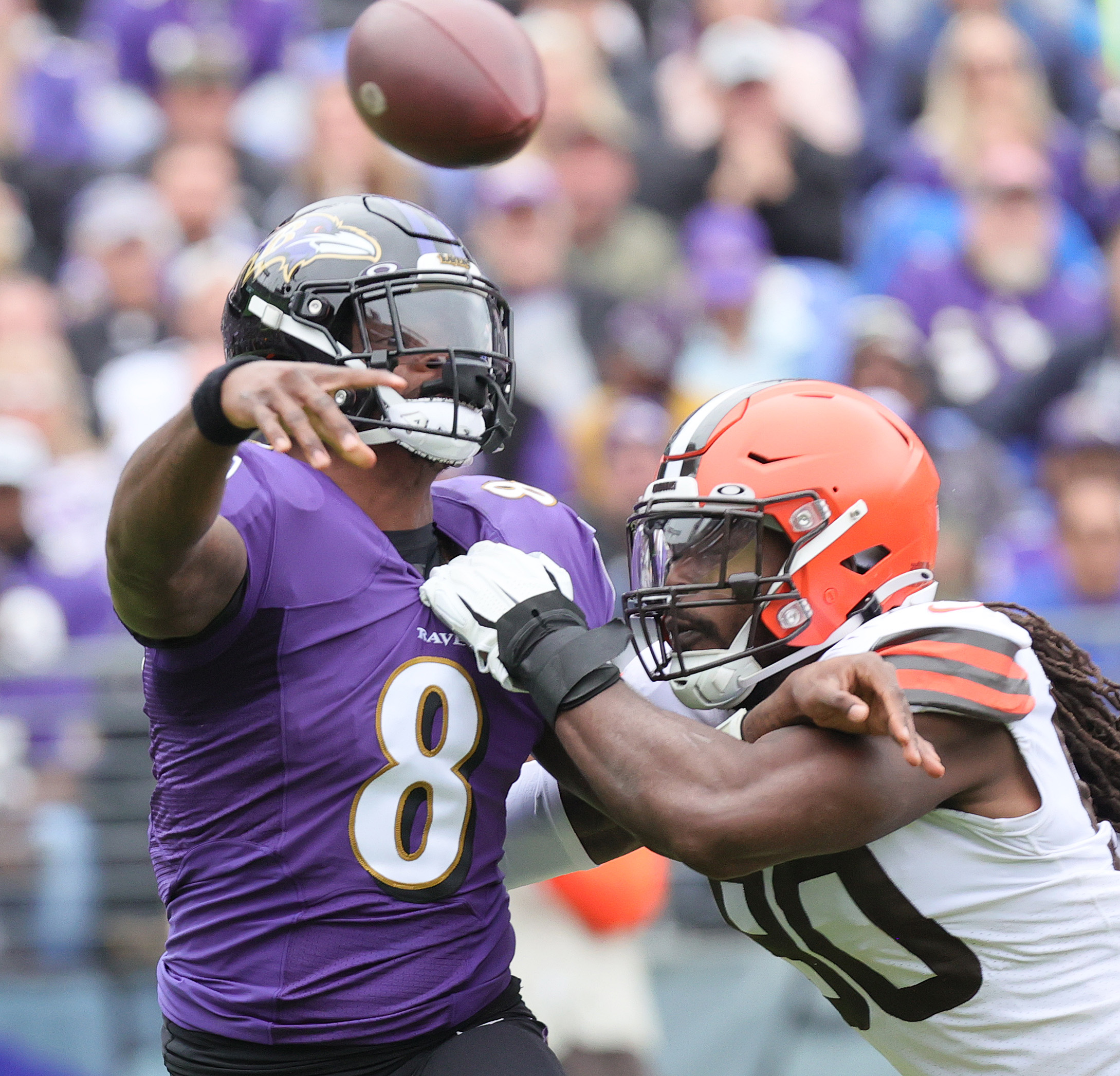 Justin Tucker's 55-yard field goal pushes Ravens past Browns in final minute