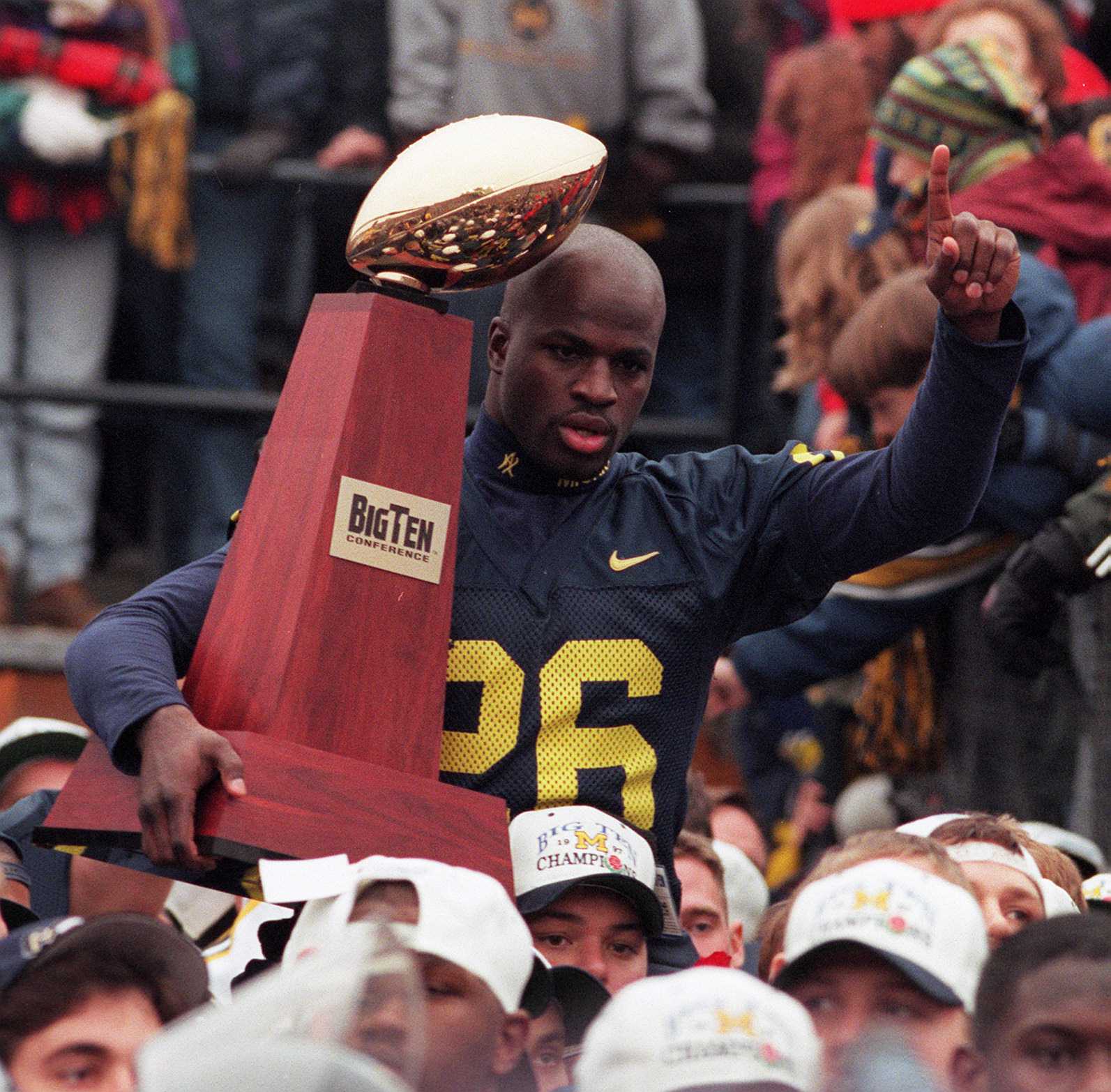 Tom Brady celebrates Michigan victory over Ohio State: 'The Wolverines are  back