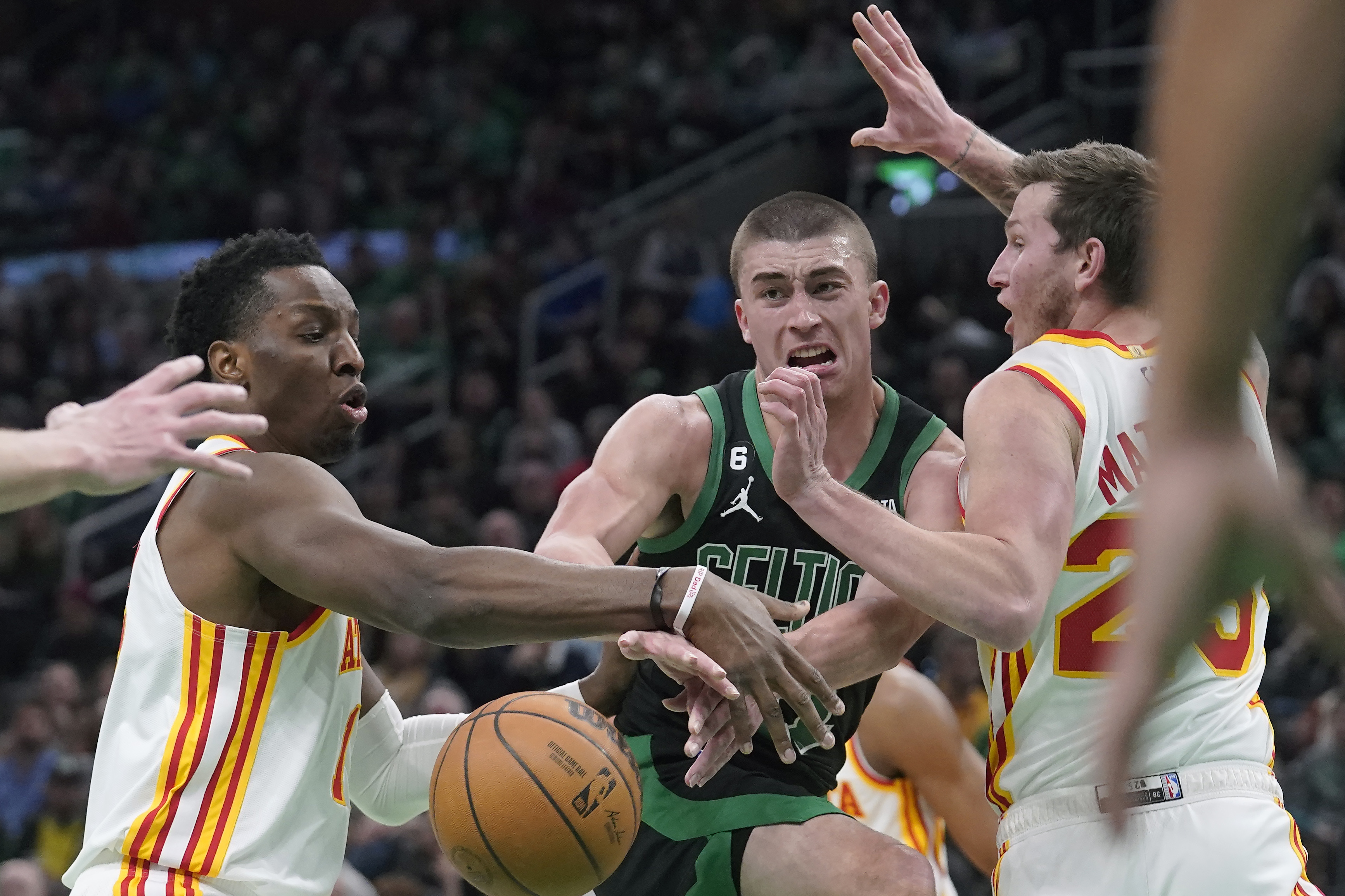 Which Celtics players also played for Hawks and 76ers? NBA