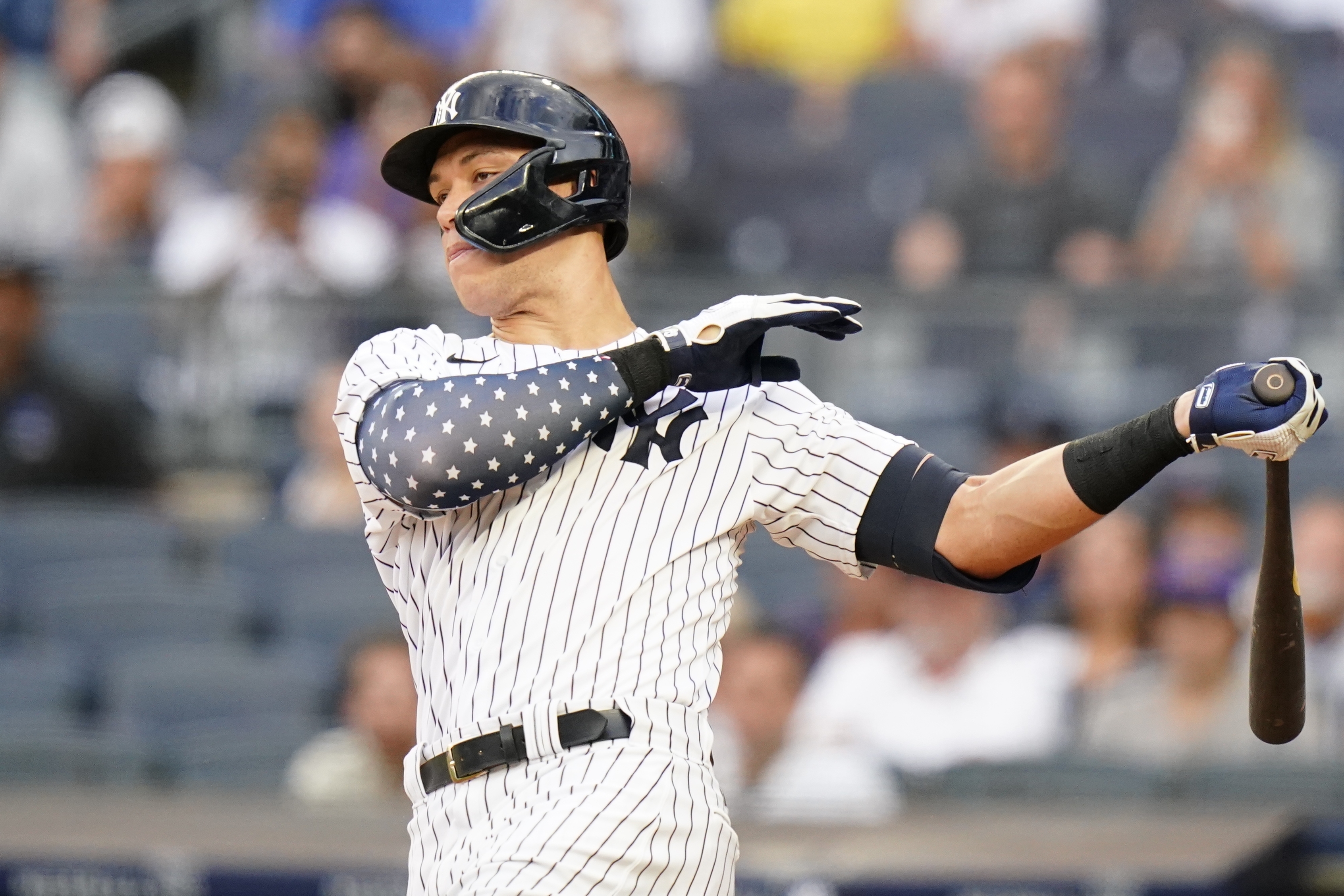 Aaron Judge explains long glance into Yankees' dugout during two