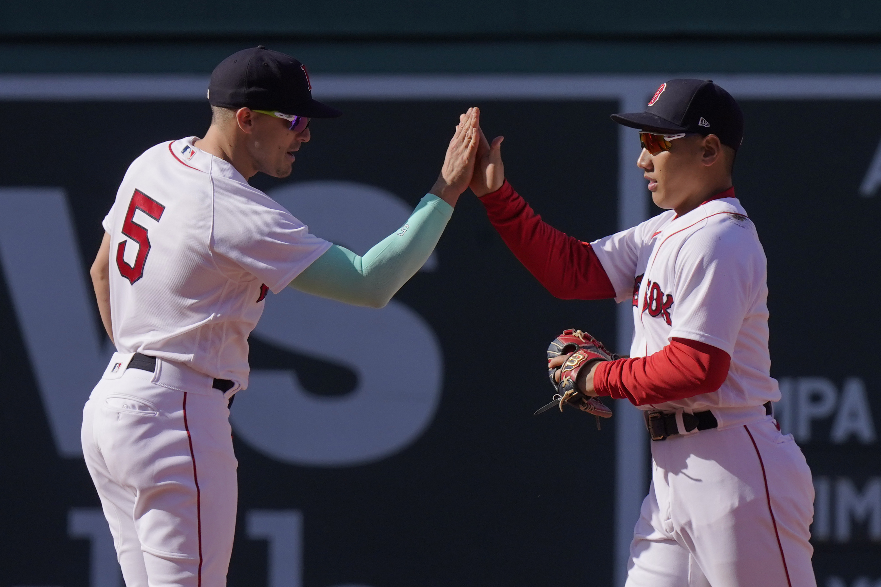 How will the Red Sox reshuffle their lineup without center fielder