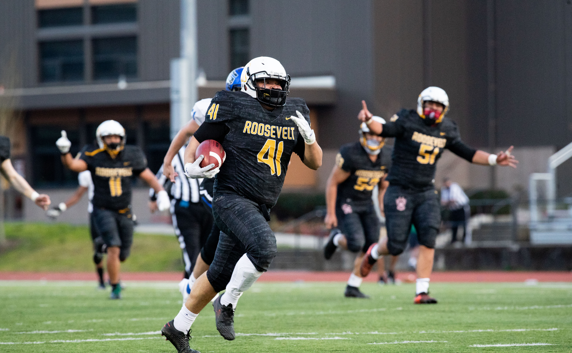 Oregon HS football: Grant Generals at Roosevelt Roughriders ...