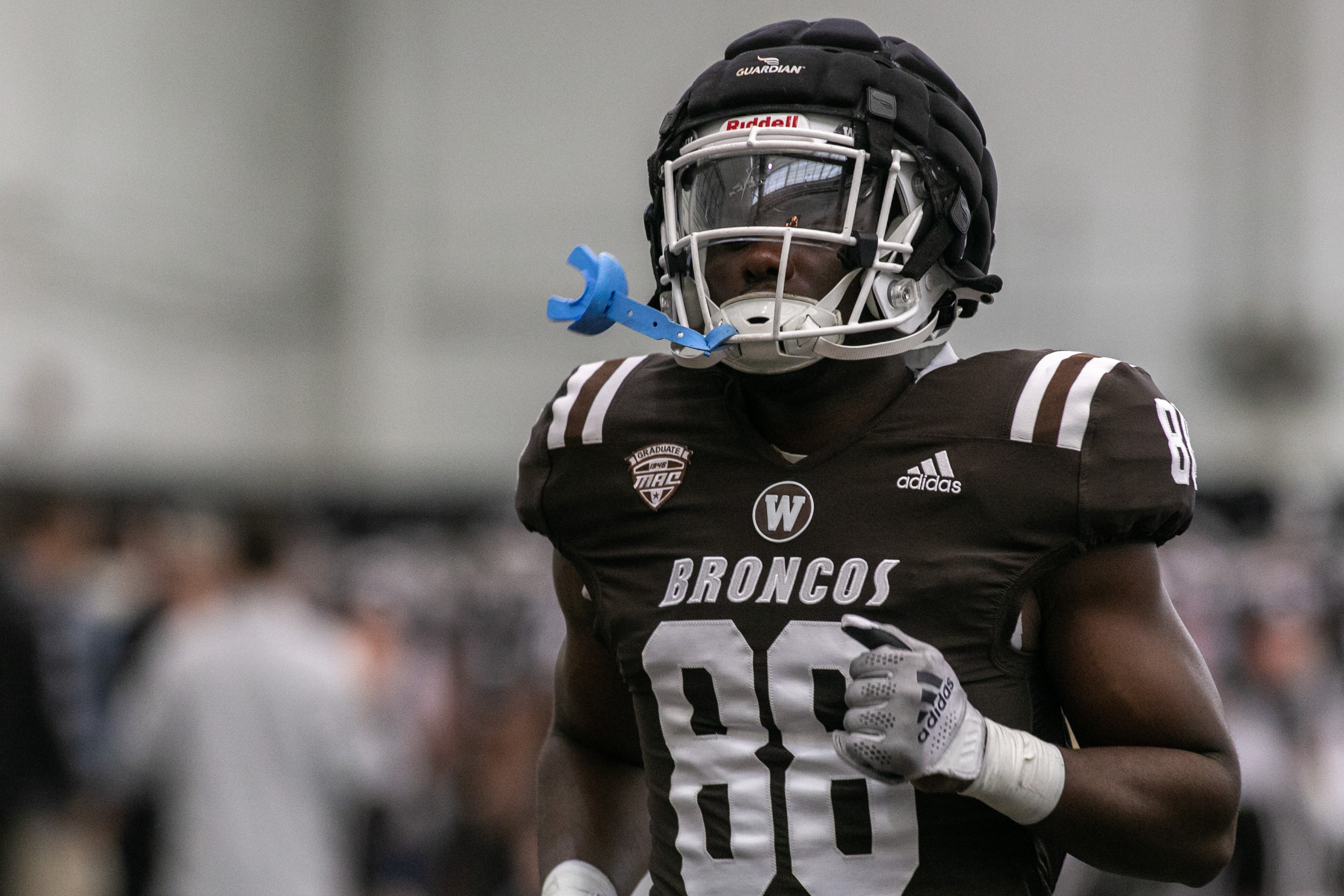 This Is MactionA WMU Tight End's Sister Ran Across The Field To