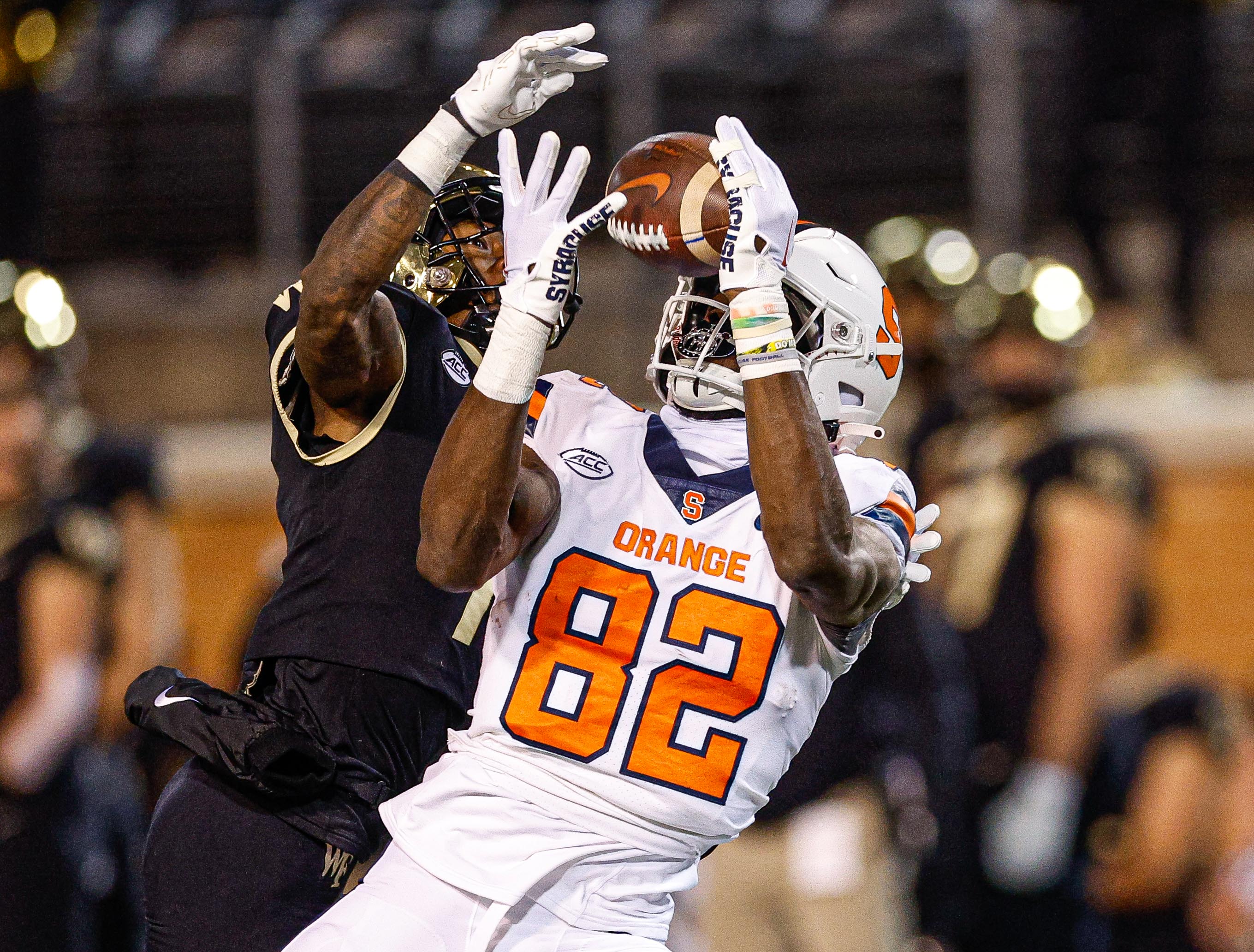 Dwight Freeney becomes 10th Syracuse player selected to College Football  Hall of Fame 