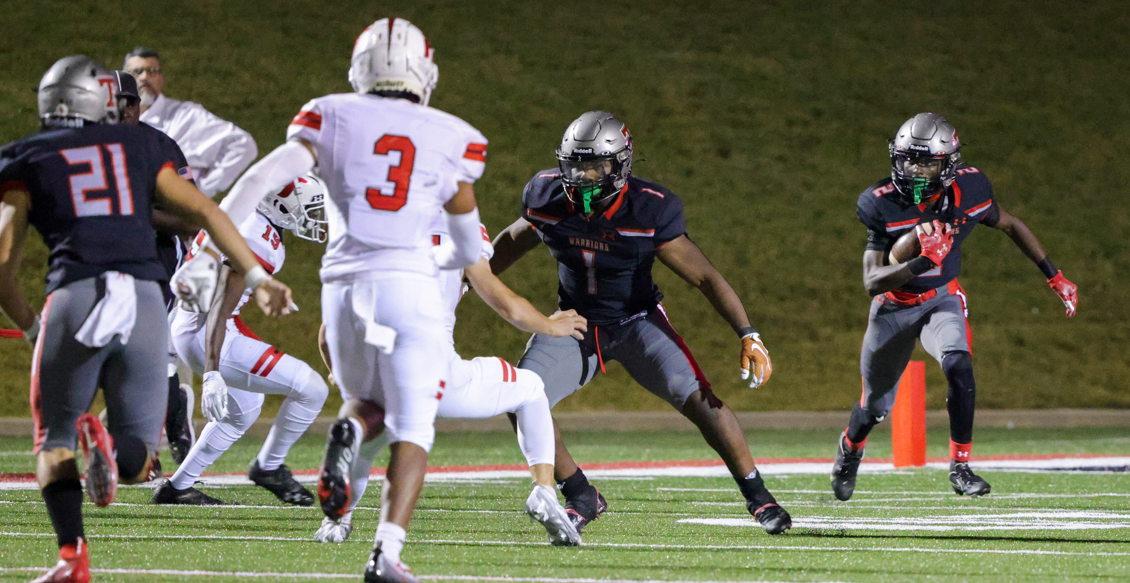 Hewitt-Trussville at Thompson Football - al.com