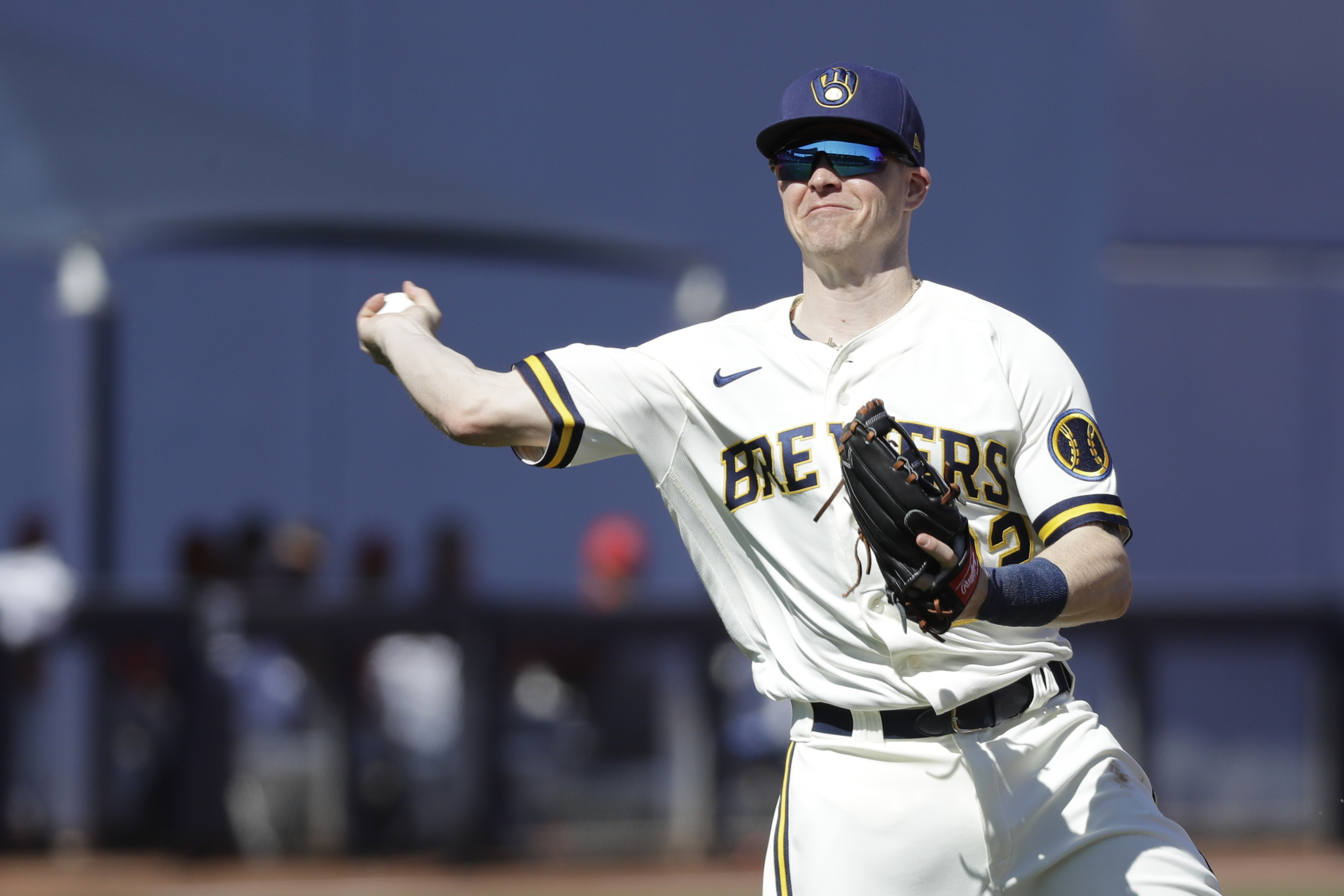 Report: Red Sox utility man Brock Holt in agreement with Brewers