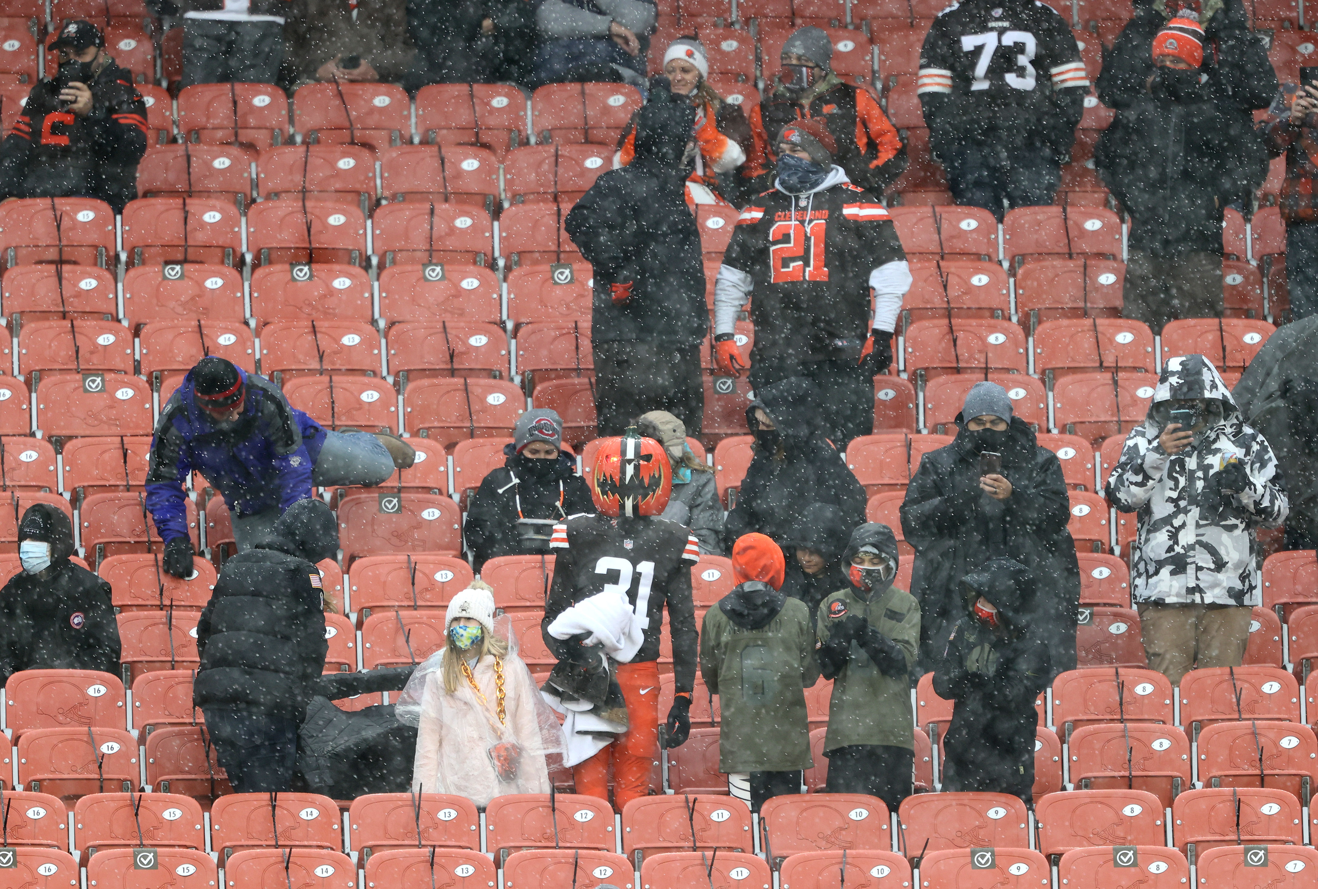 Cleveland Browns on X: The pre-game weather was wild 
