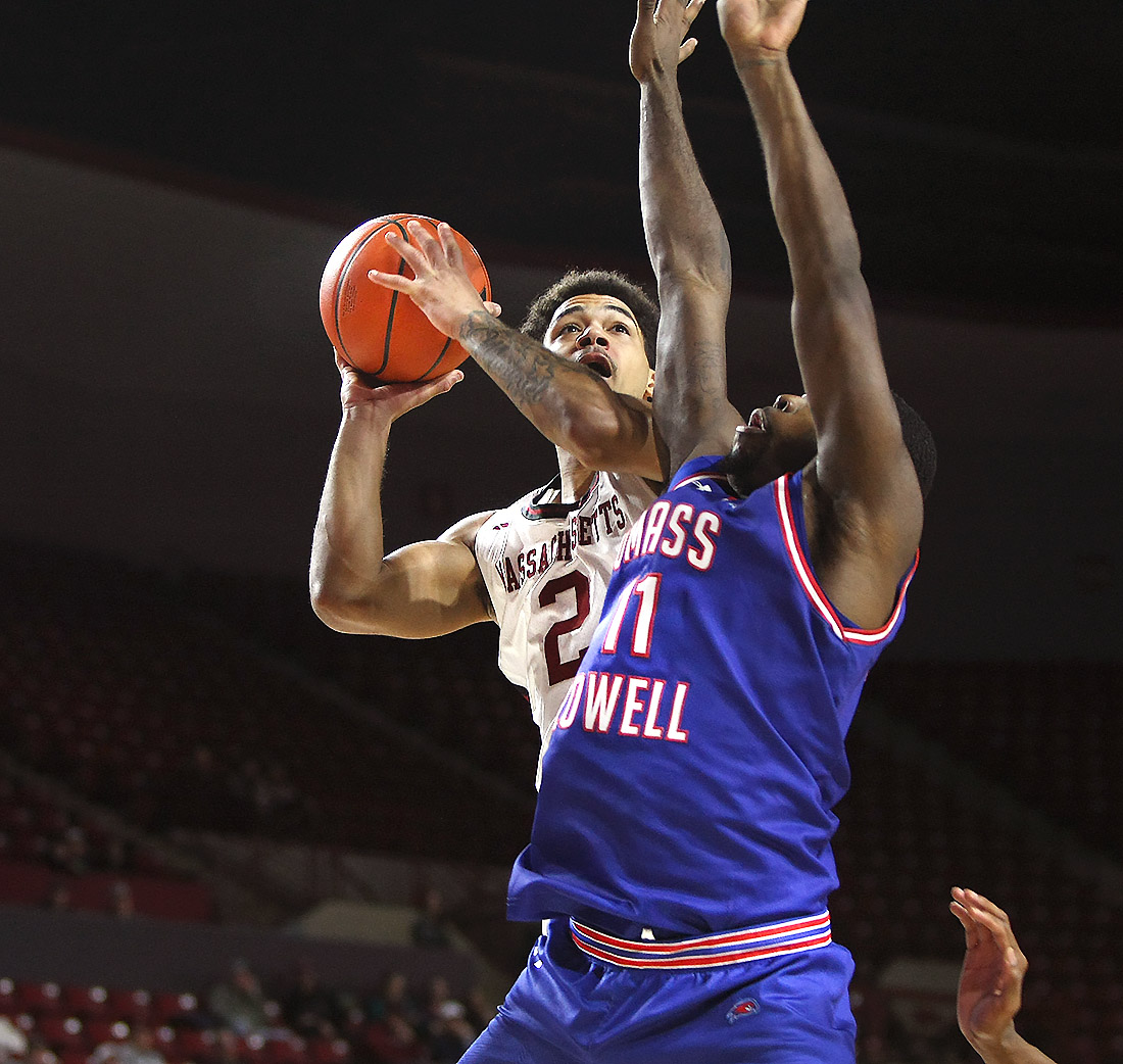 UMass Men's Basketball vs UMass Lowell 12/6/25 - masslive.com