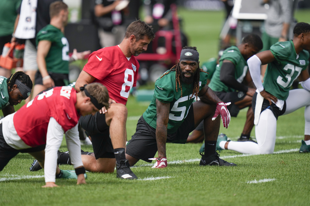 Jets veteran linebacker C.J. Mosley celebrates 100th NFL game