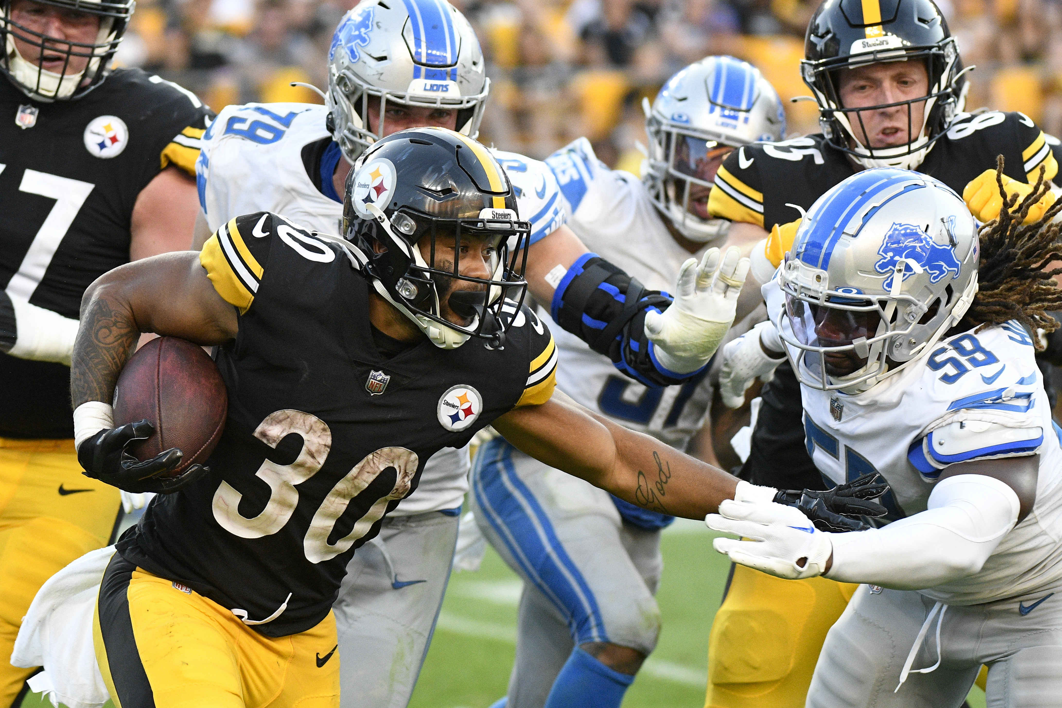 Lions sign Benny Snell, cut Logan Stenberg