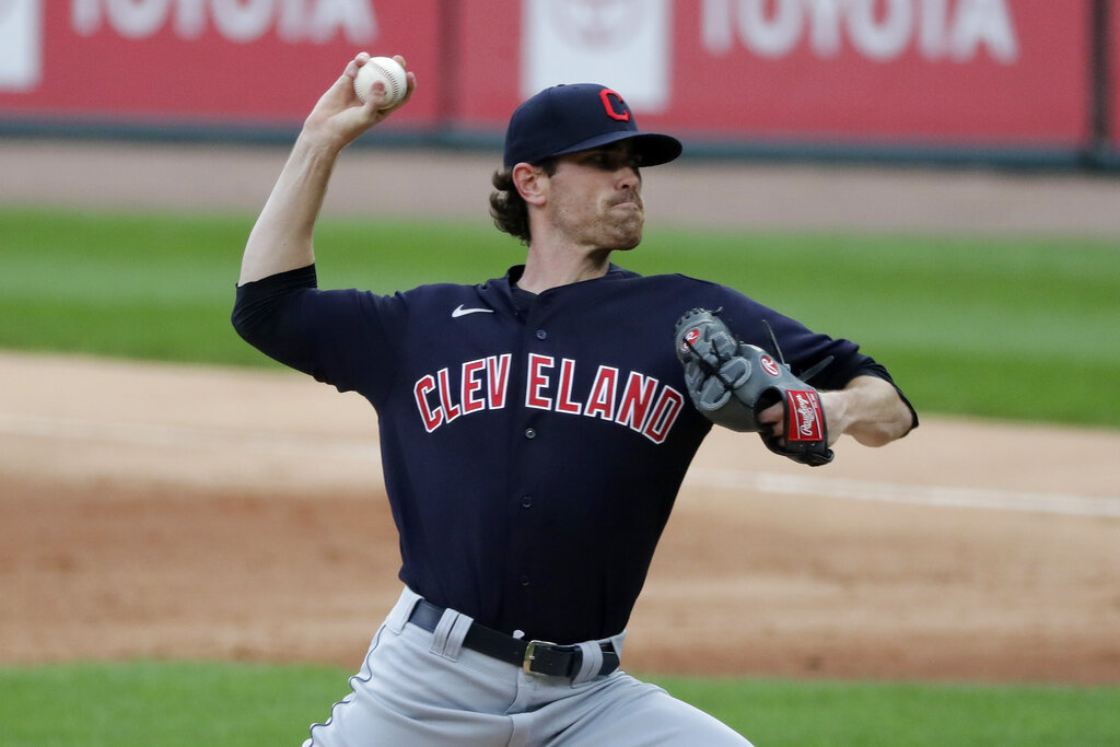 Cleveland Indians squeeze out 5-4 win in extra innings against