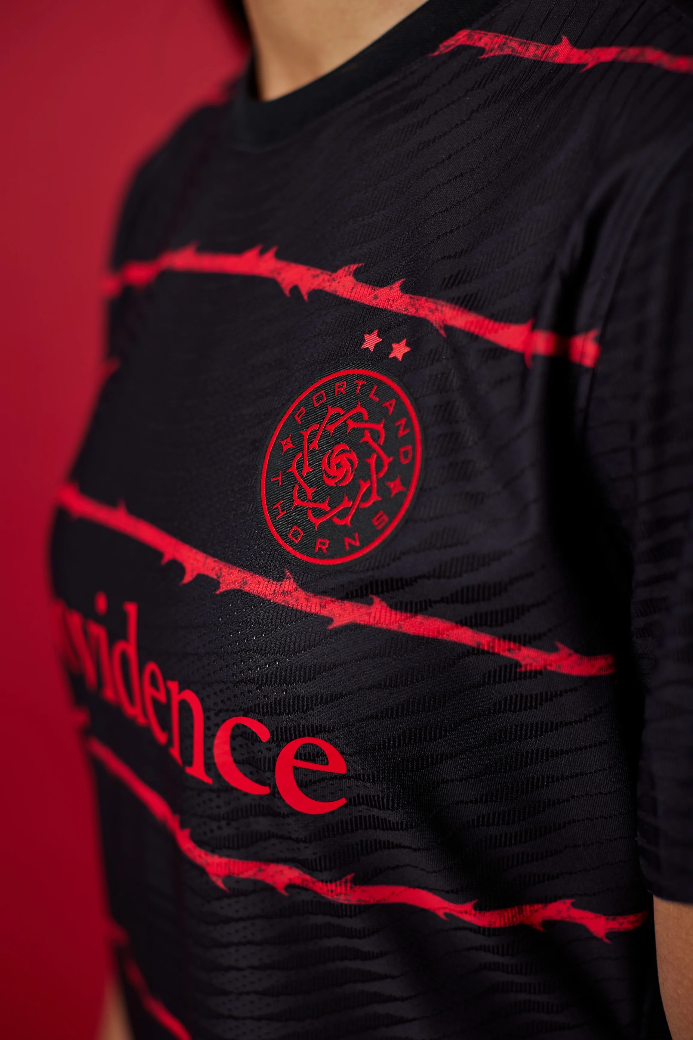 Thorns FC unveil primary, secondary kits for 2022 season