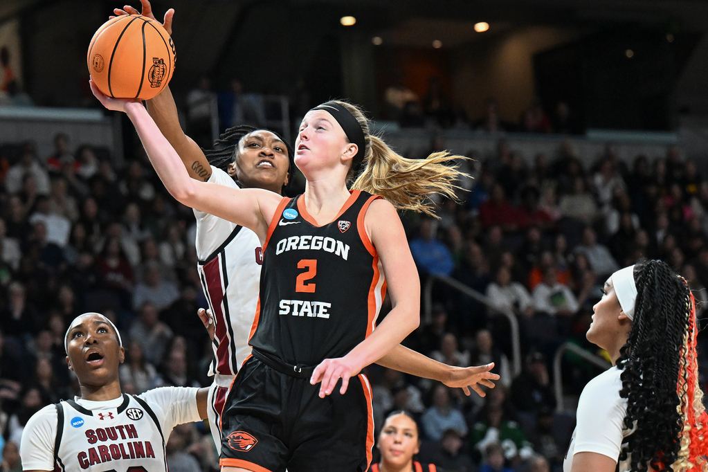 Oregon State vs. South Carolina in Elite Eight, March 31, 2024 ...