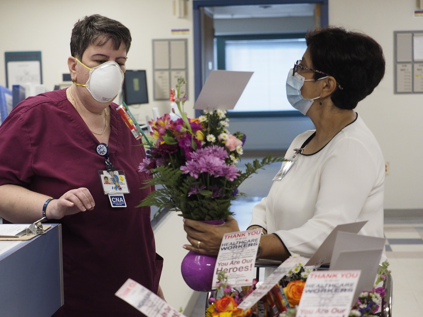 Nutley florist donates, delivers floral arrangements to essential