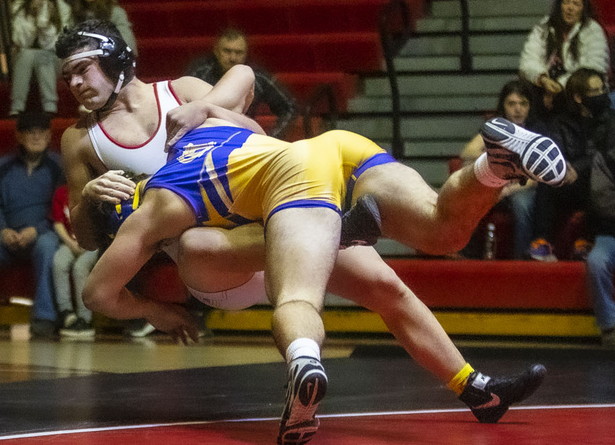 Cumberland Valley hosts CanonMcMillan in PIAA team wrestling