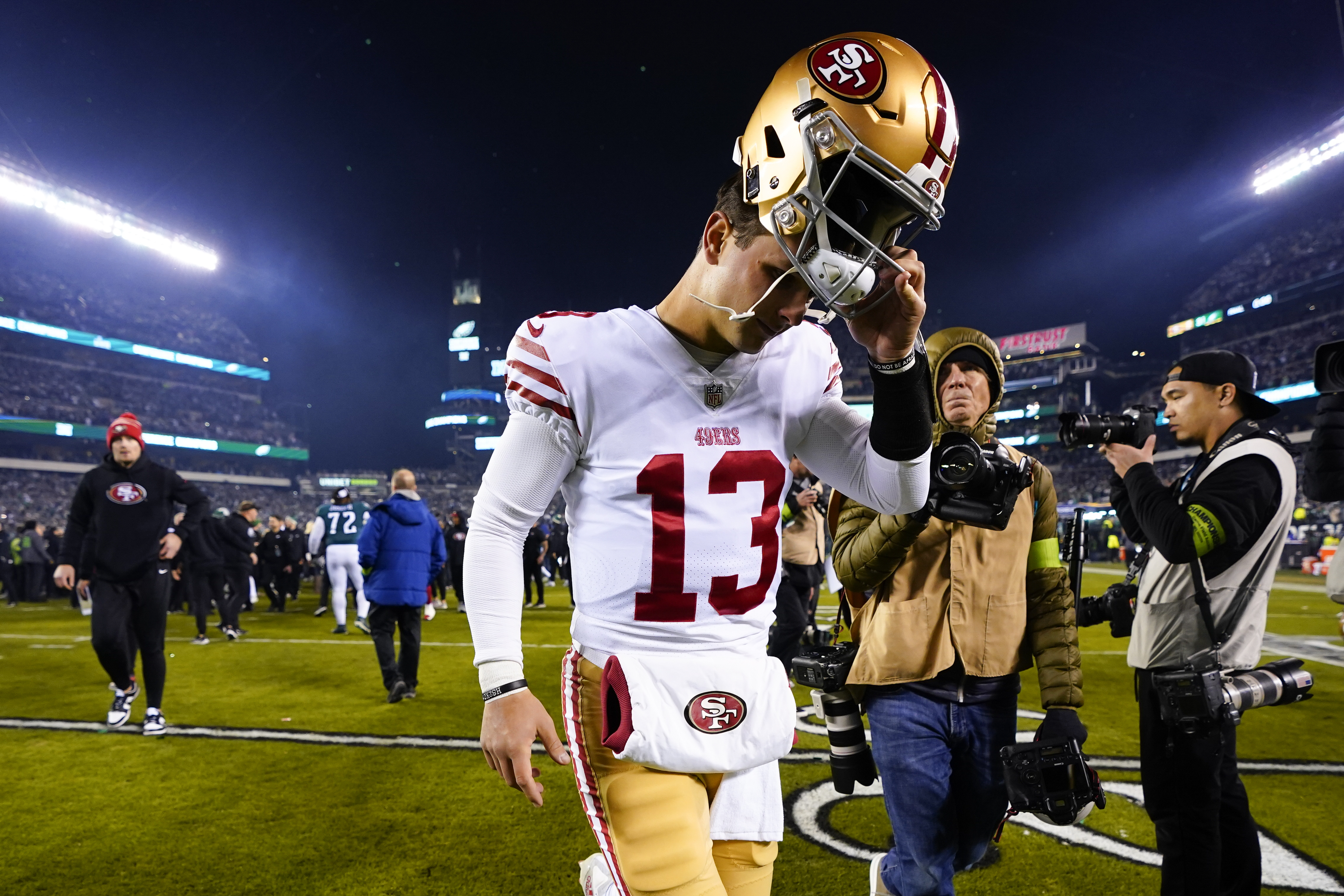 49ers Fear Injury To Purdy Could Make Him Irrelevant Again