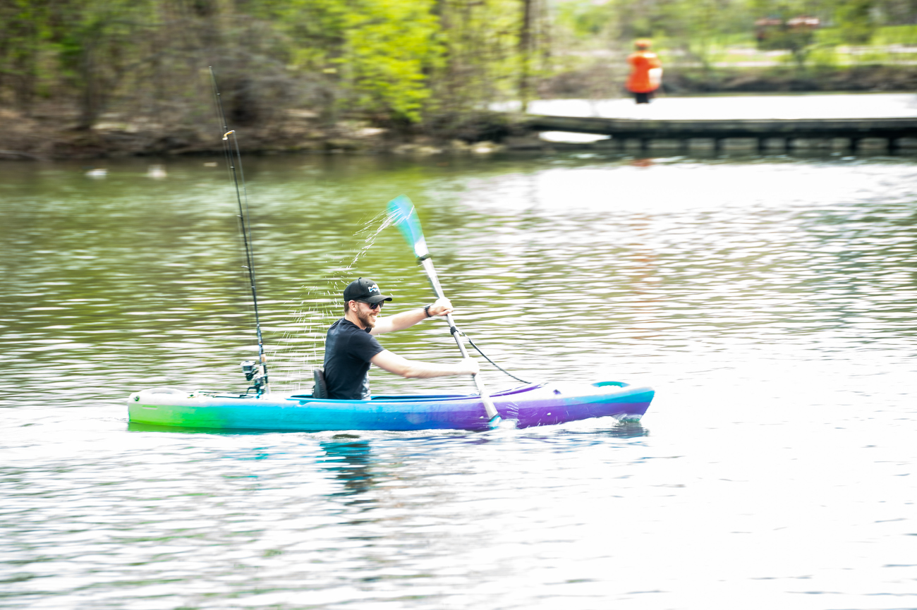 Warm weather draws kayakers, canoers to Gallup Park Canoe Livery