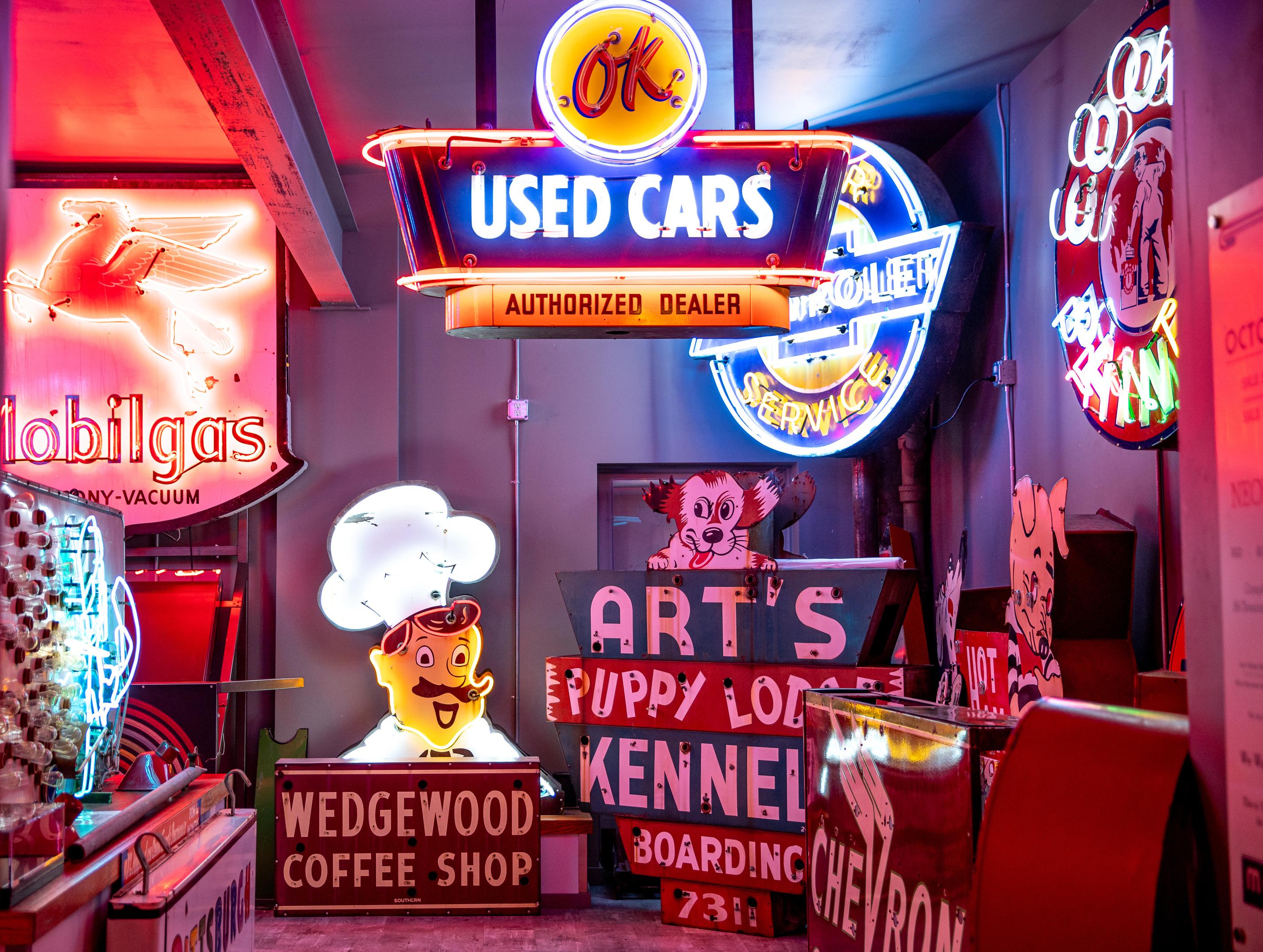 The Dalles National Neon Sign Museum - oregonlive.com