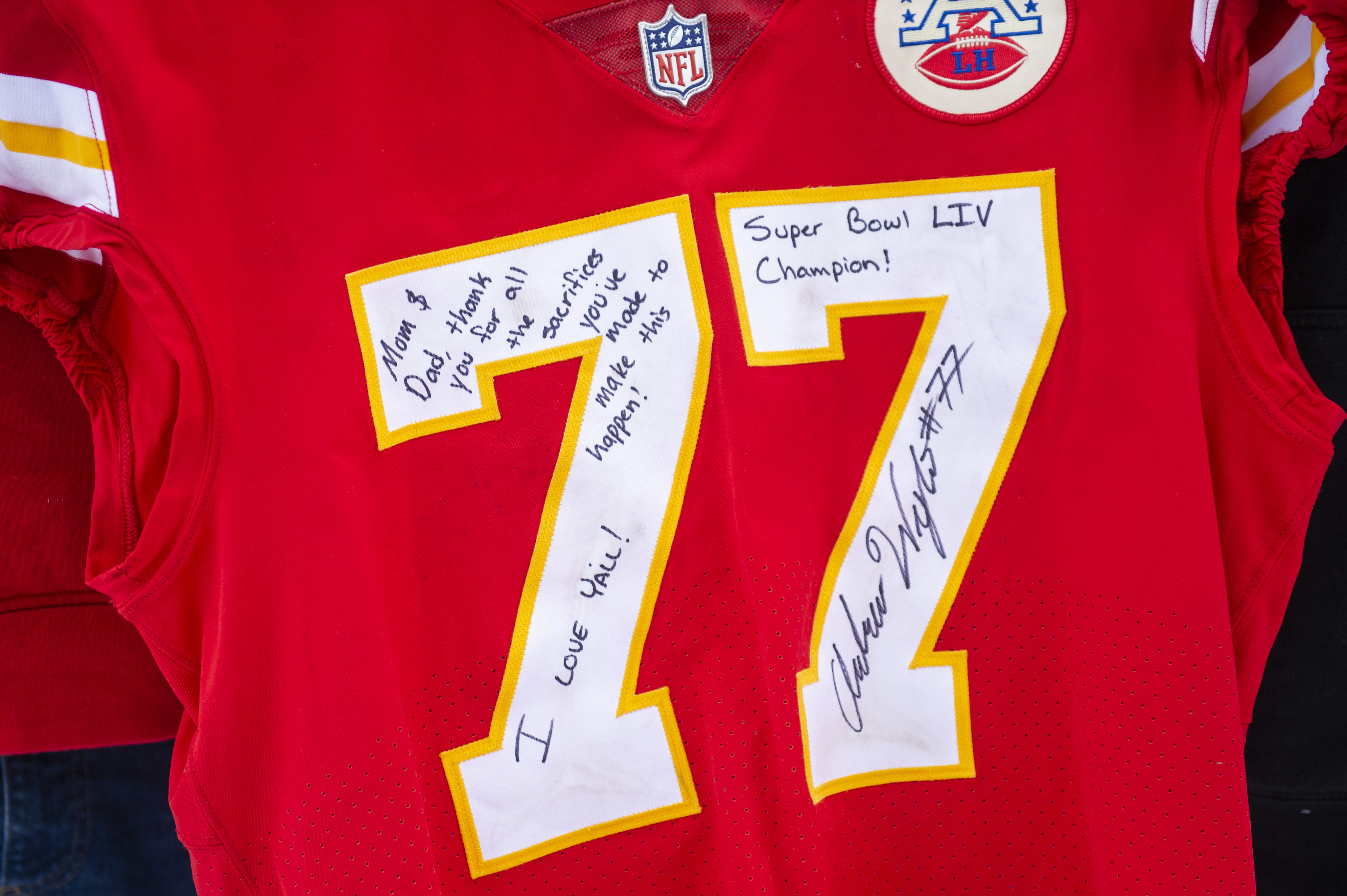 NFL Tampa Bay Buccaneers (Tom Brady) Older Kids' Game American Football  Jersey. Nike SI