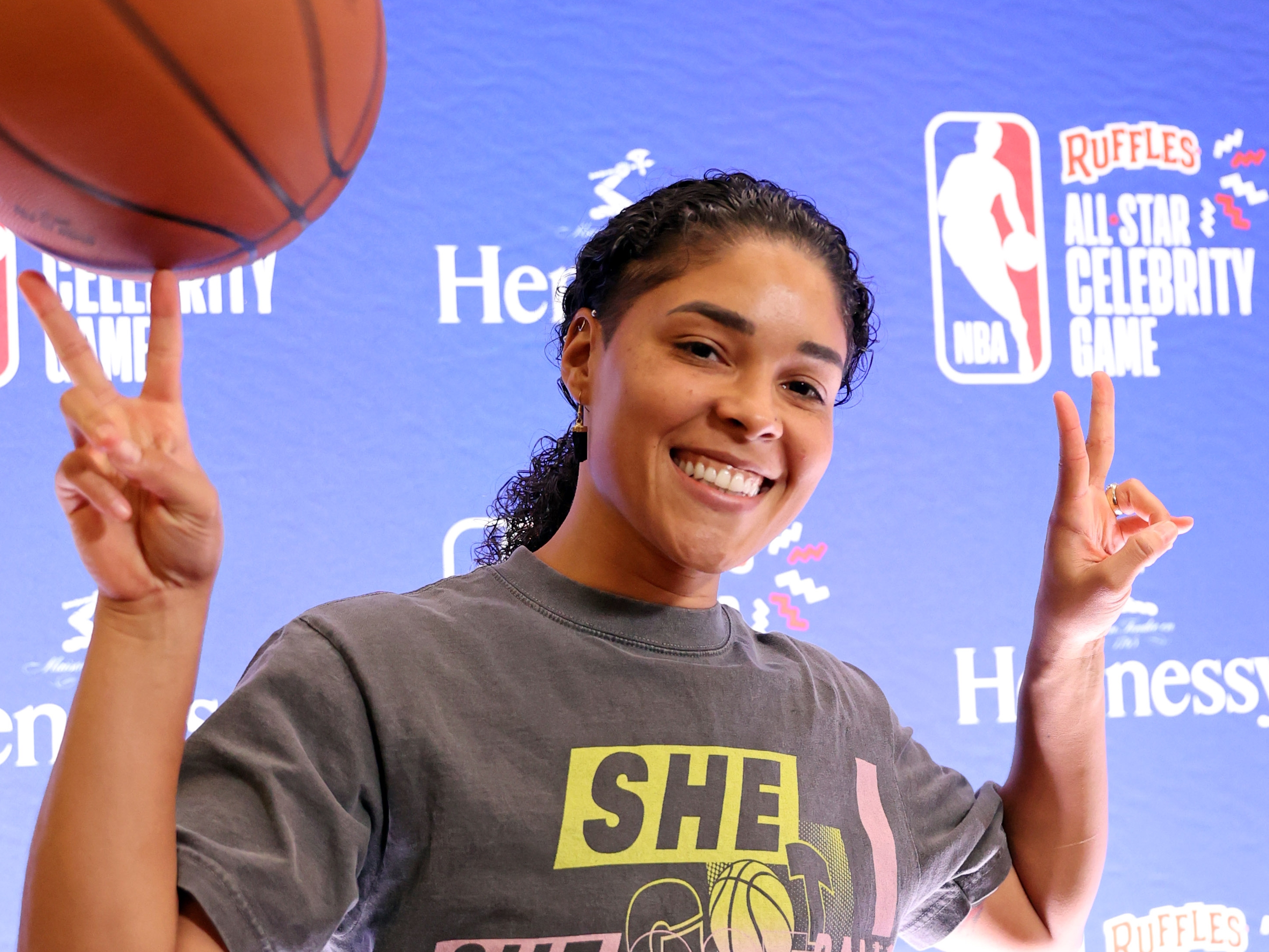 Harrisburg area's Crissa Jackson blazed a trail on the basketball court  then landed on the Harlem Globetrotters - pennlive.com