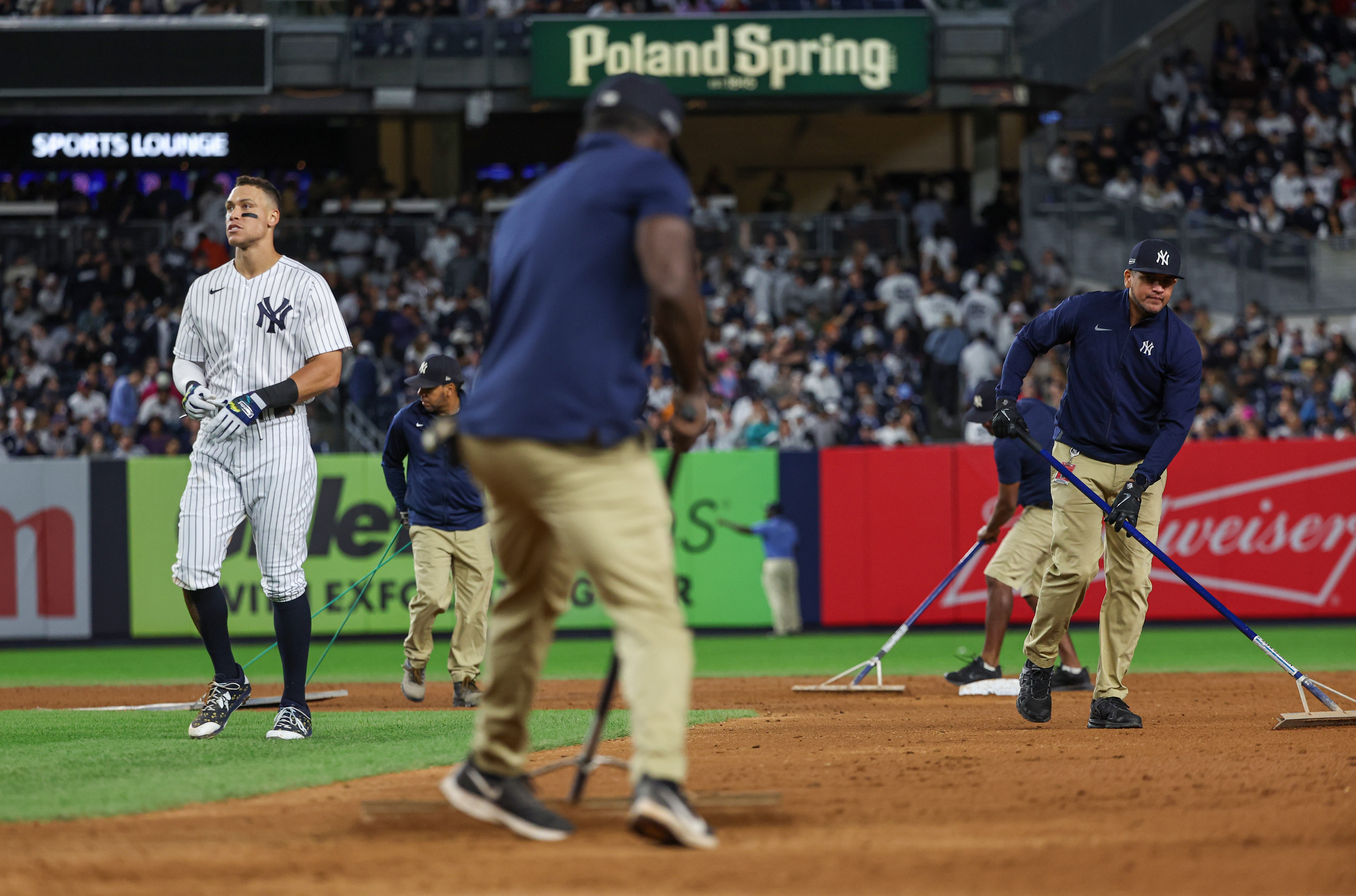 Yankees' Aaron Judge Triple Crown tracker: Waiting for 62, batting title in  doubt 