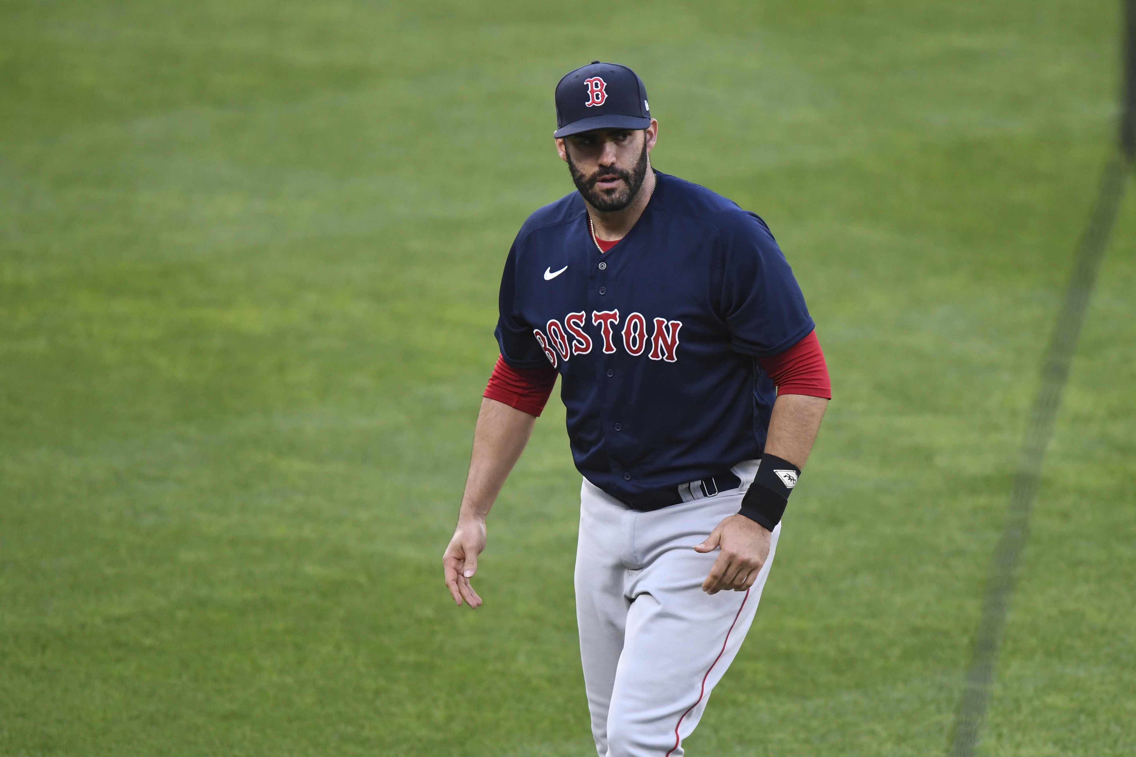 J.D. Martinez, Christian Vázquez to remain with Red Sox, while Eduardo  Rodriguez receives qualifying offer - The Boston Globe