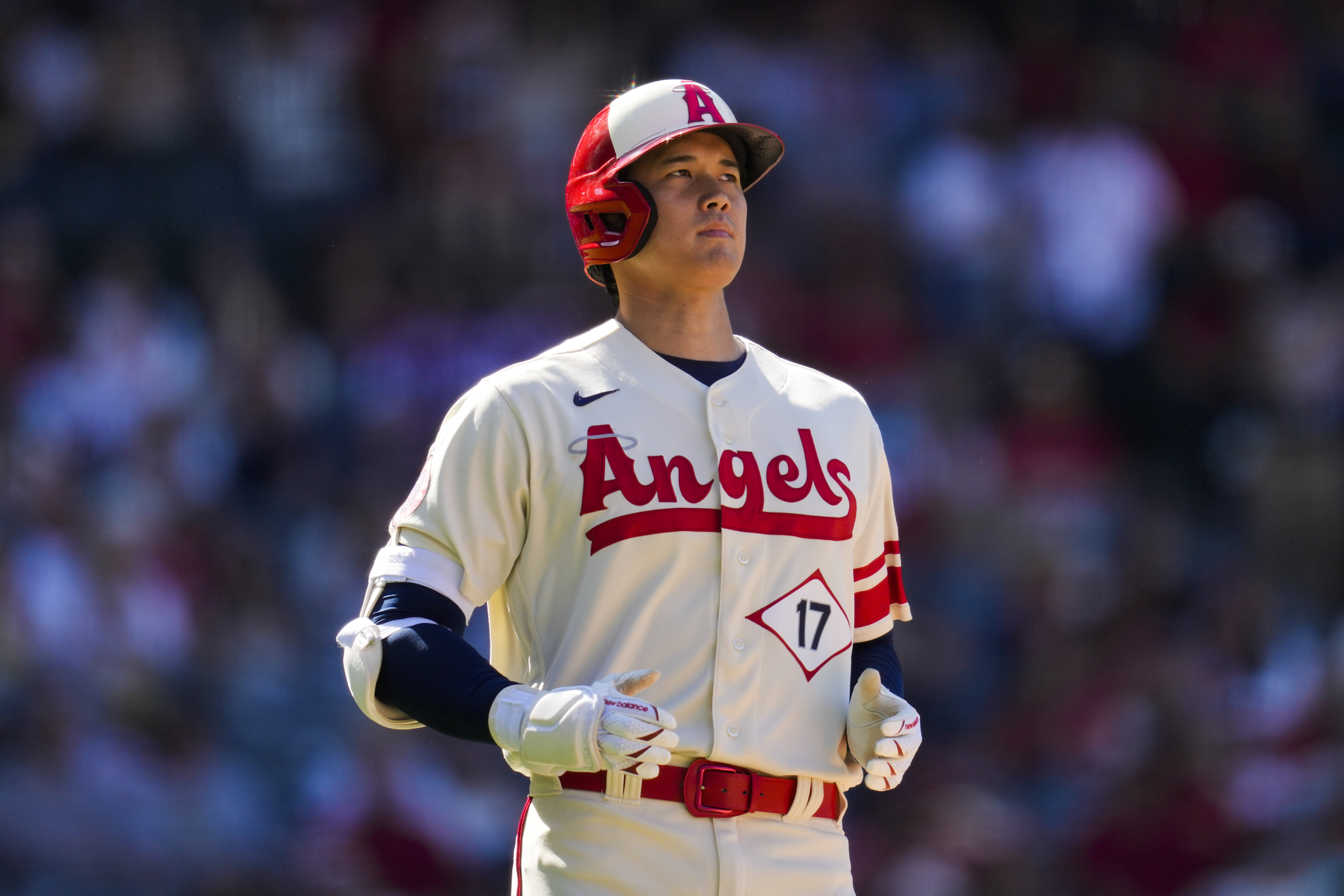 Angels' star Shohei Ohtani finishes with best-selling jersey - ESPN