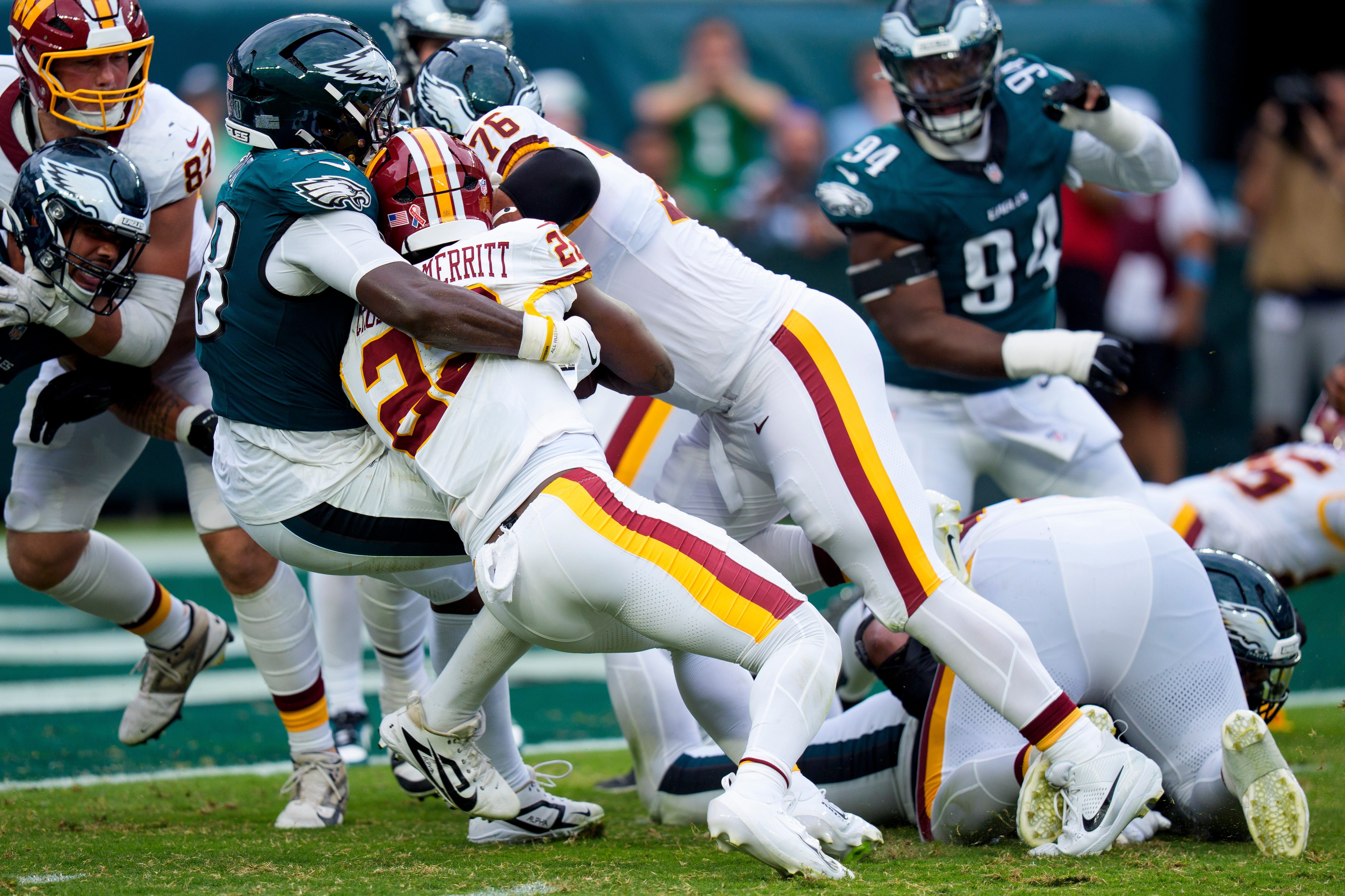 Vic Fangio called out Eagles pass rushers after zero-sack