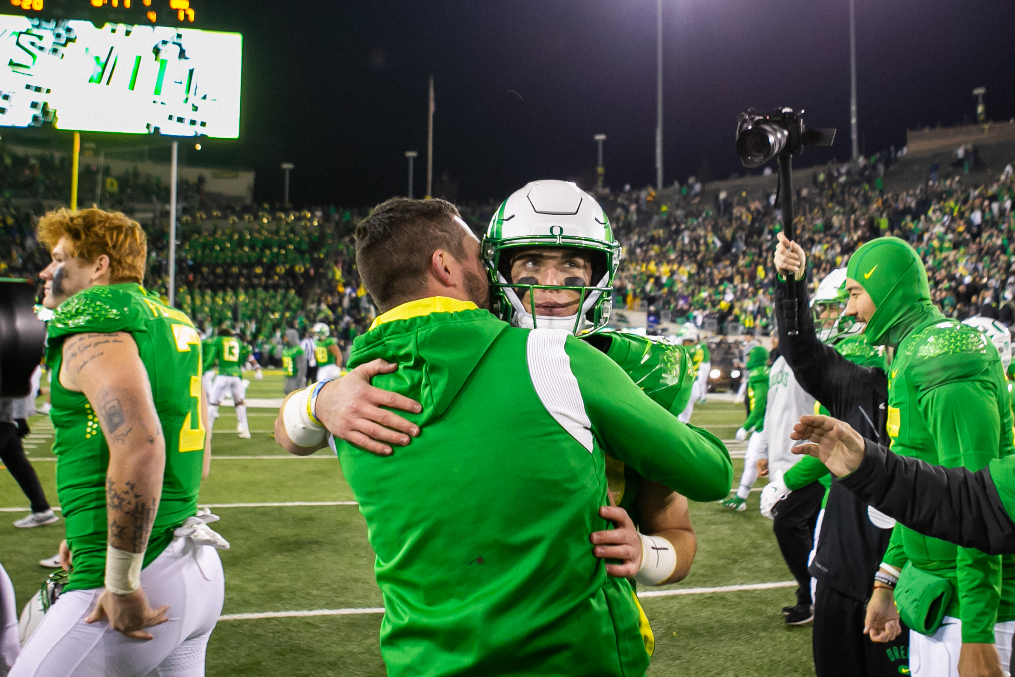 Oregon Football: Photo Gallery for No. 10 Oregon Ducks vs. No. 19