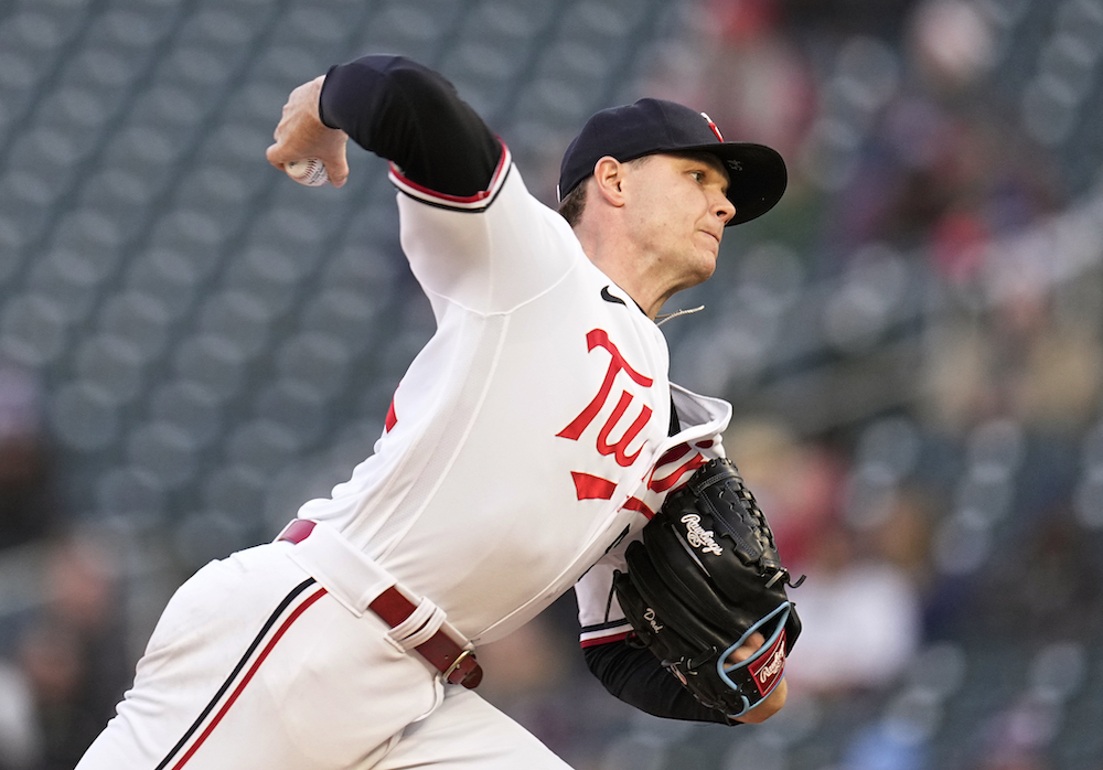 Twins put away Yankees 6-1 behind Sonny Gray's dominance, Joey Gallo's  booming home run