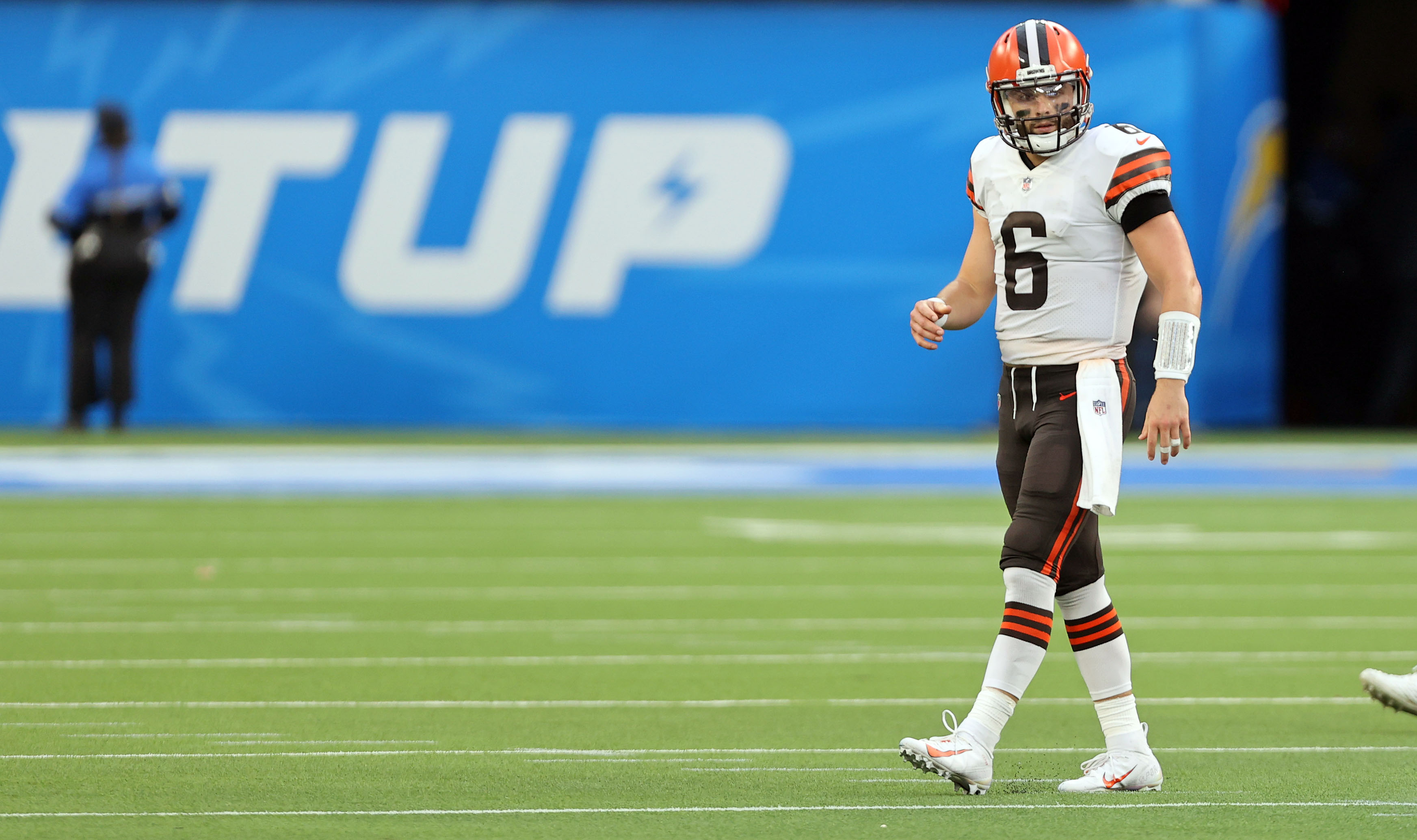 WATCH: Baker Mayfield throws first touchdown dime of 2021