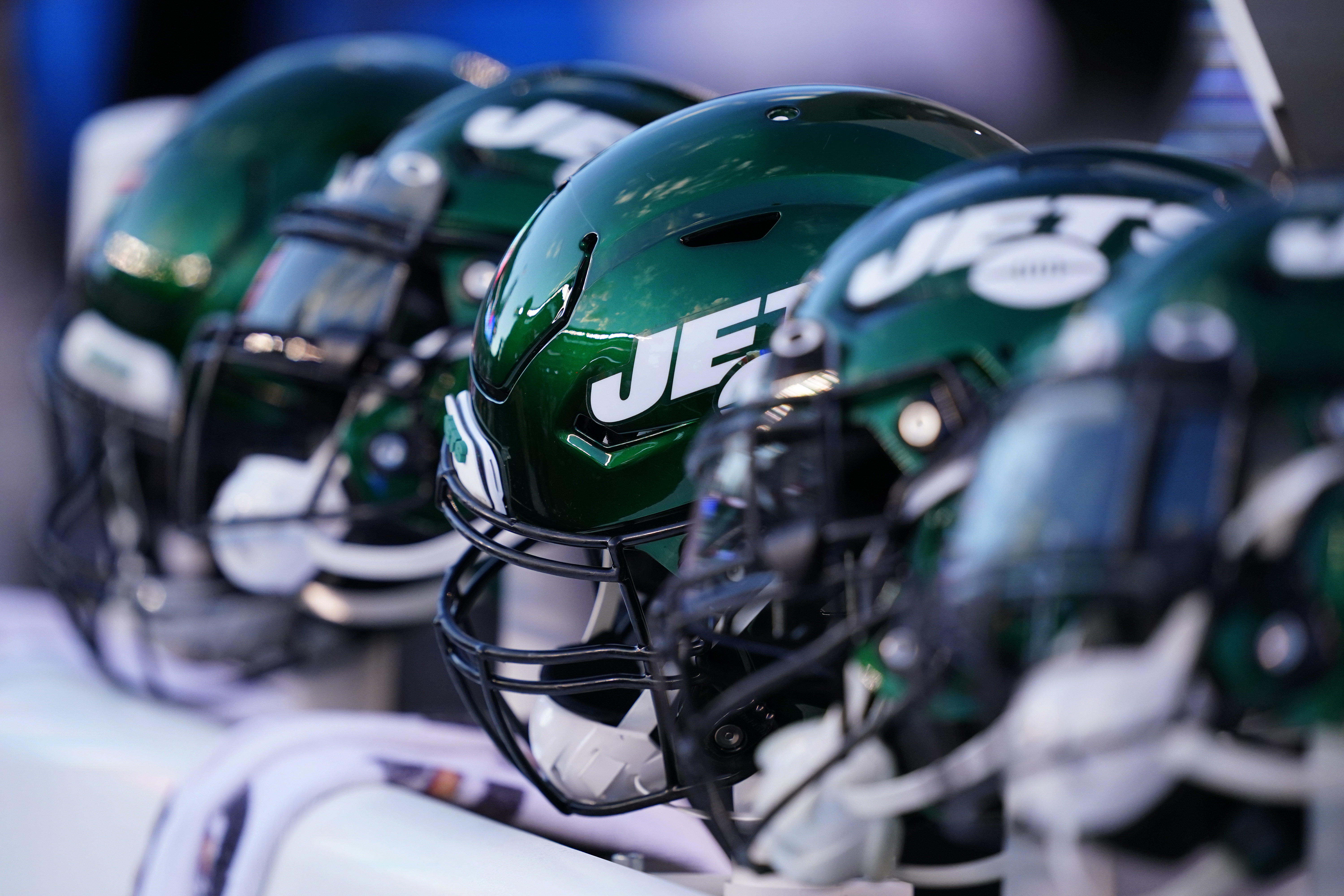 Jets Bring Back Conor McDermott; Waive Zonovan Knight - BVM Sports