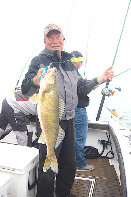 Variable winds to determine walleye tactics: NE Ohio fishing