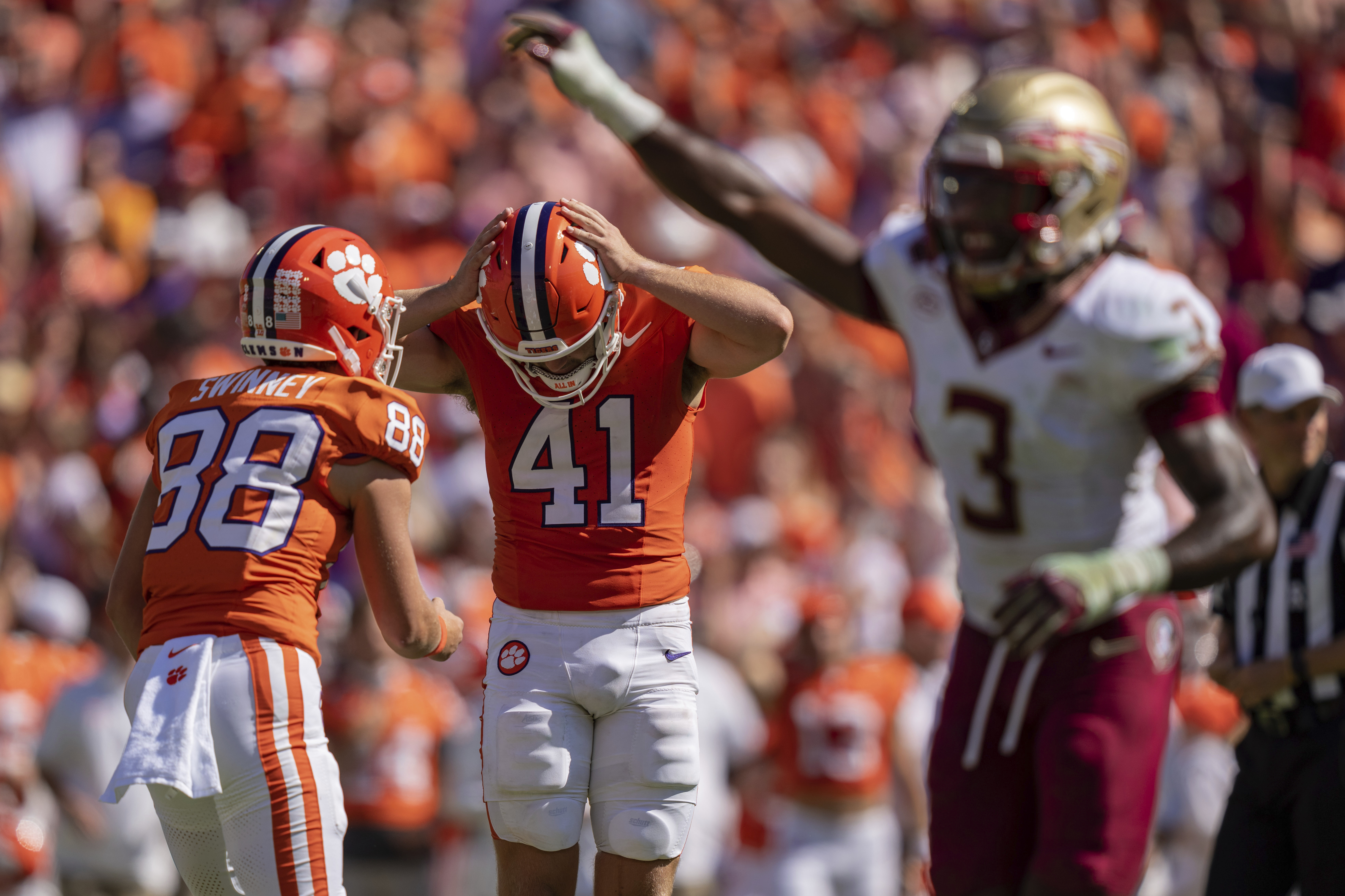 CLEMSON FOOTBALL/UPDATED: Tigers win but still look like 'a work in  progress'