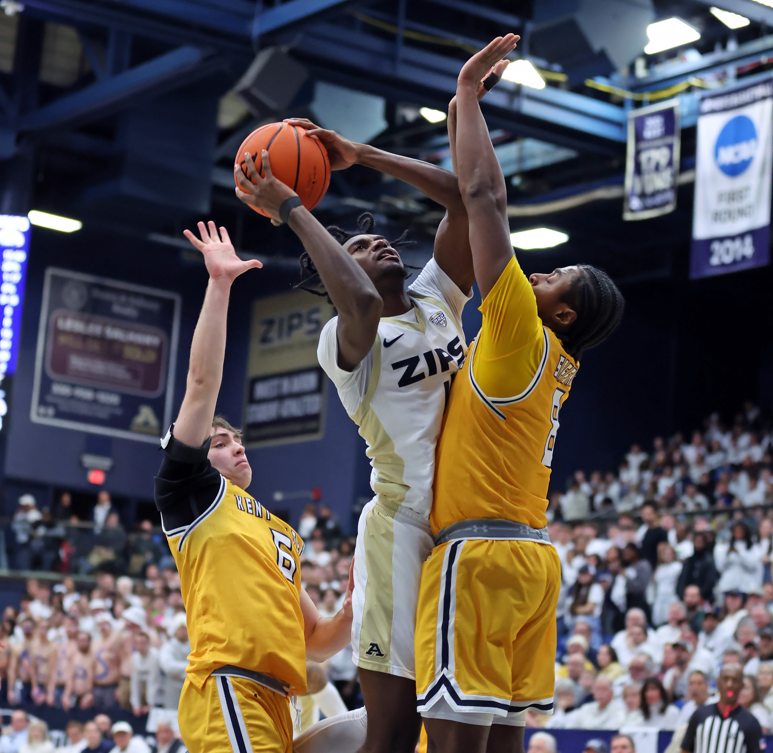 College basketball: Akron Zips vs. Kent State Golden Flashes, January ...
