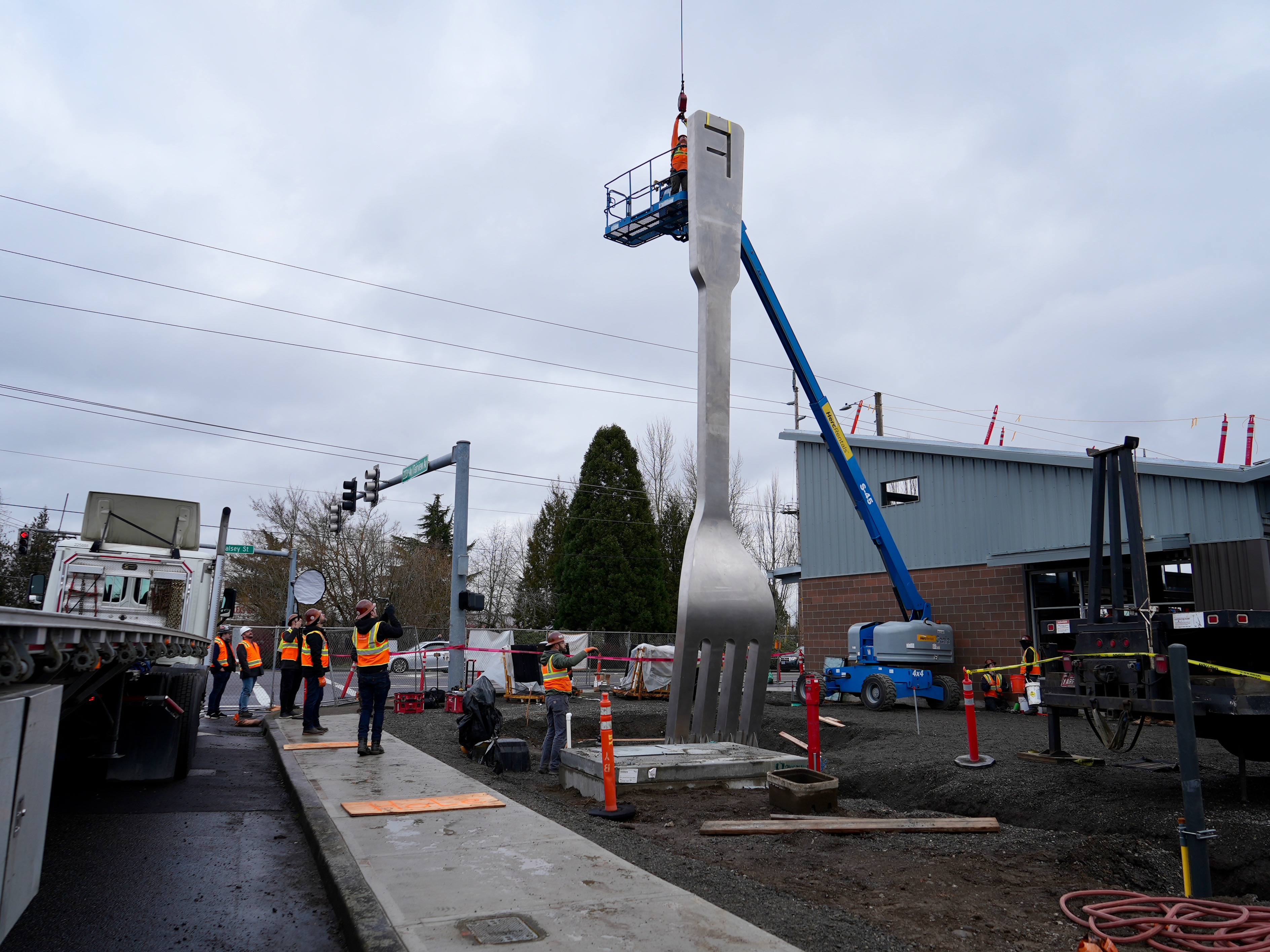 Fairview gets world's tallest fork