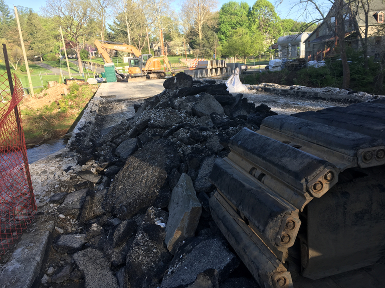 Bushkill Street bridge construction in Tatamy