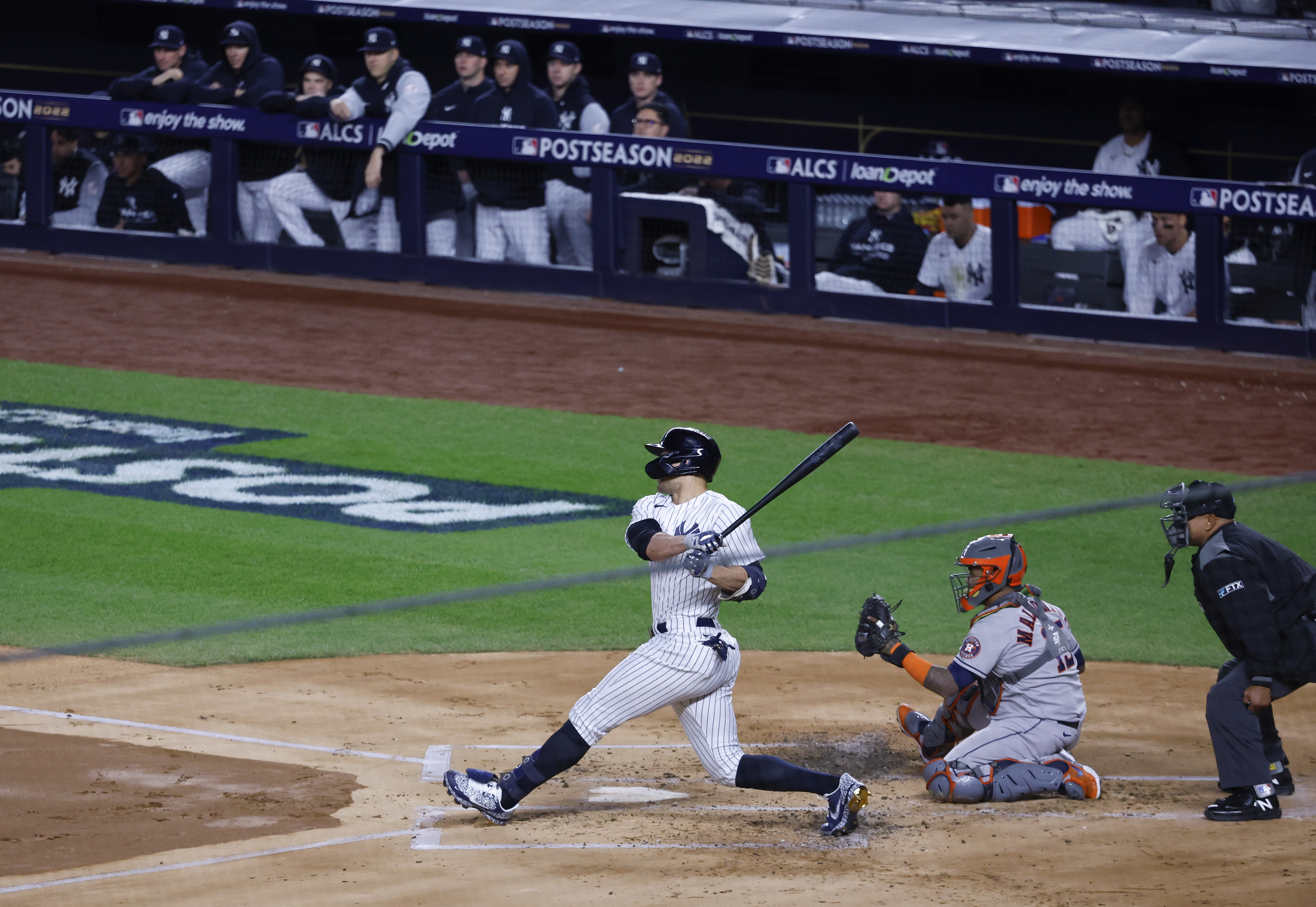 Yankees on brink because Aaron Judge is vanishing