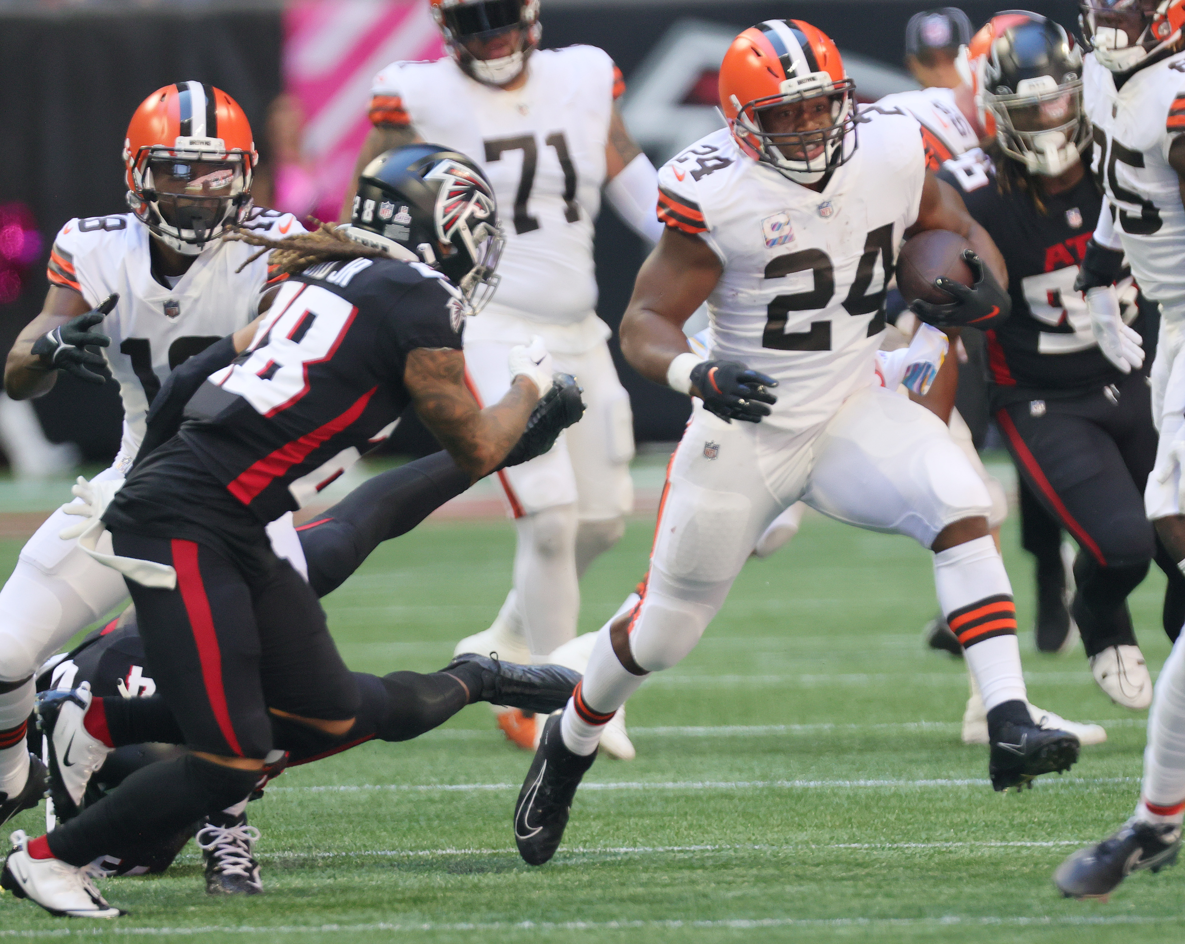 Watch Nick Chubb run for a 26-yard touchdown in the fourth quarter vs. the  Texans 